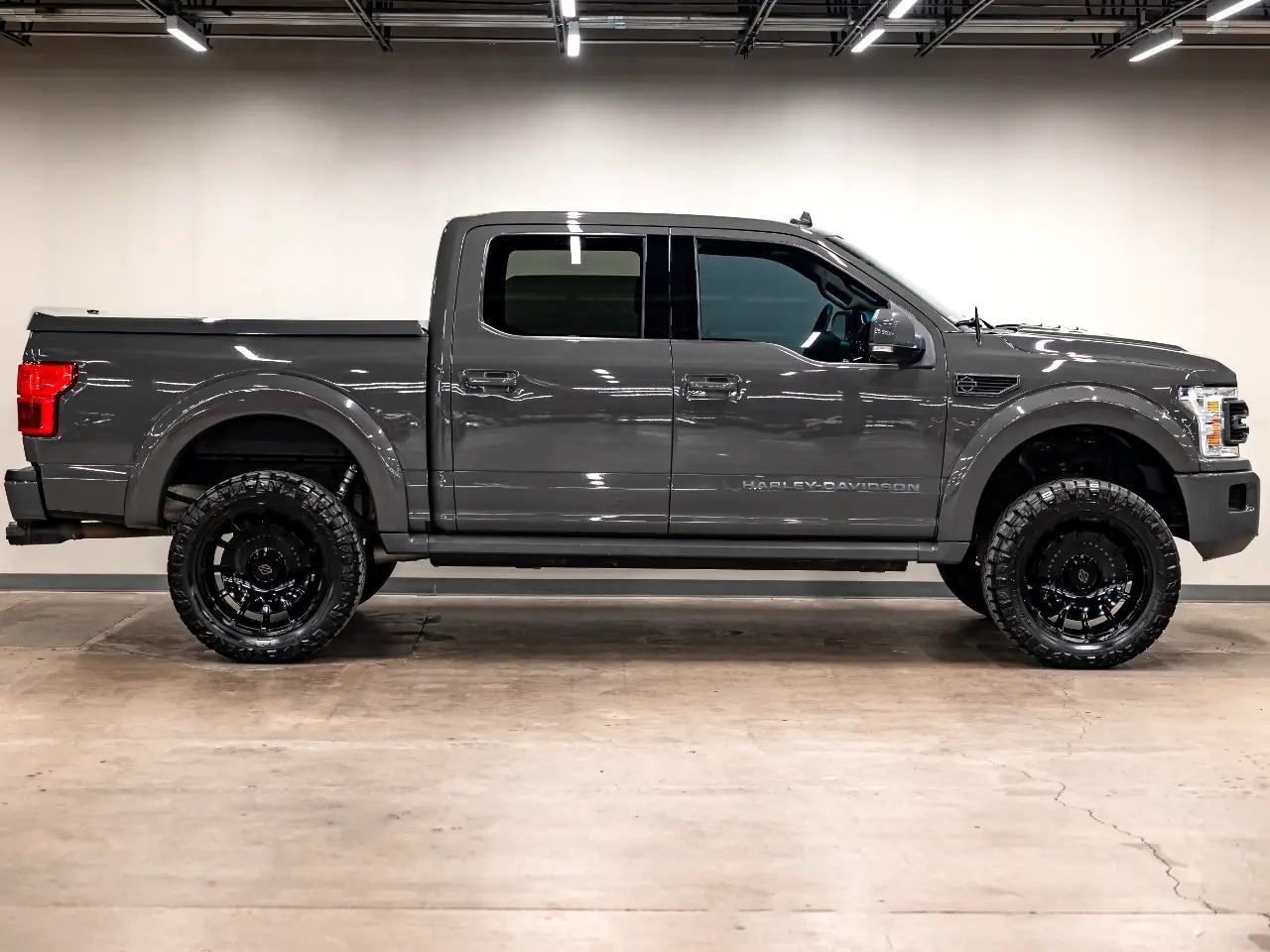 2019-ford-f150-lariat-super-crew (10)