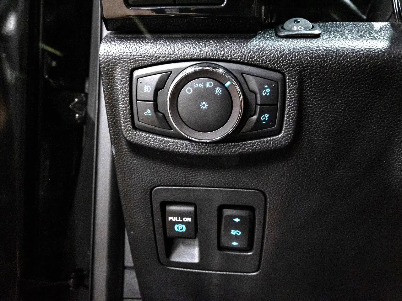 2019-ford-f150-lariat-super-crew (45)