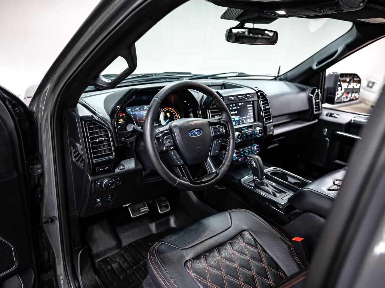 2019-ford-f150-lariat-super-crew (46)