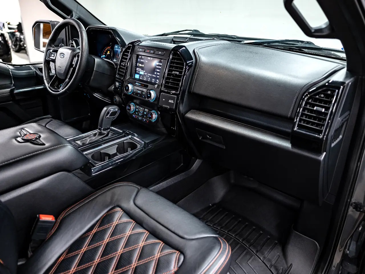 2019-ford-f150-lariat-super-crew (86)