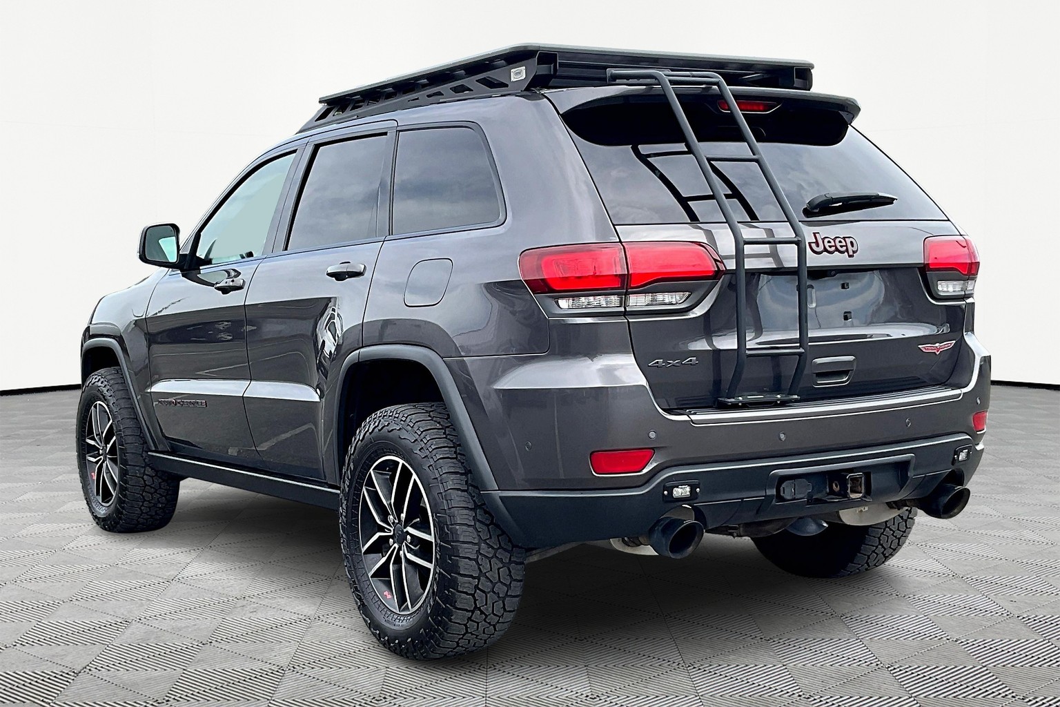 2019-jeep-grand-cherokee-trailhawk-4wd-for-sale-arlington-wa-09