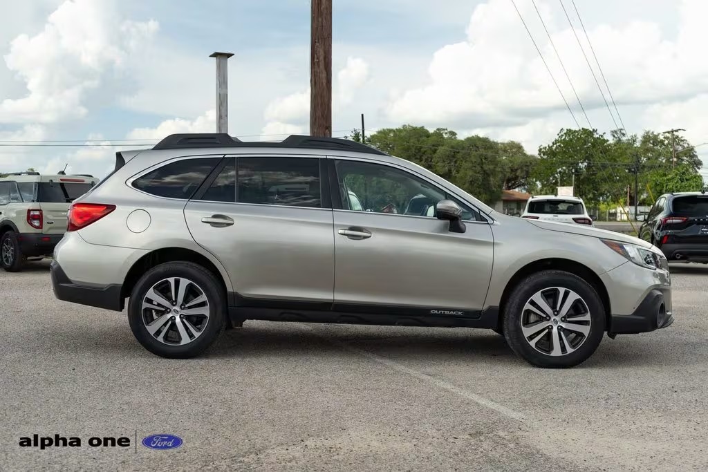 2019-subaru-outback-25i-for-sale-la-grange-tx-4