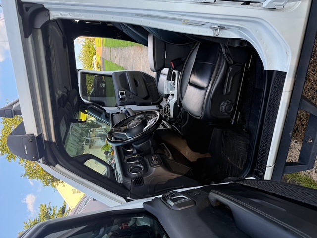 2021-jeep-gladiator-for-sale-03