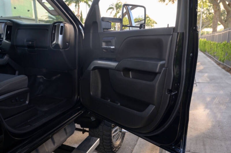 2022-chevrolet-silverado-4500-hd-for-sale-miami-fl-42