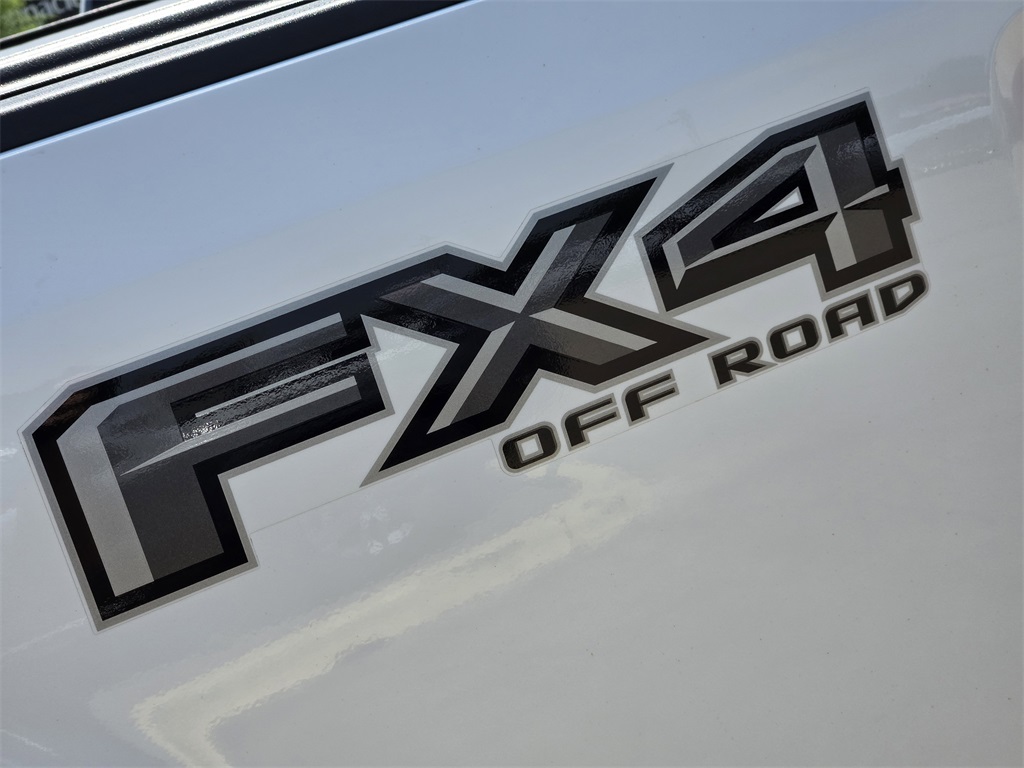 2022-ford-f250-modified-for-sale-09