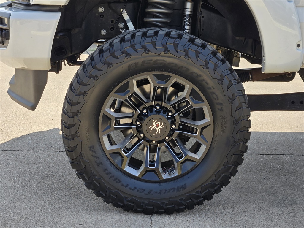 2022-ford-f250-modified-for-sale-11