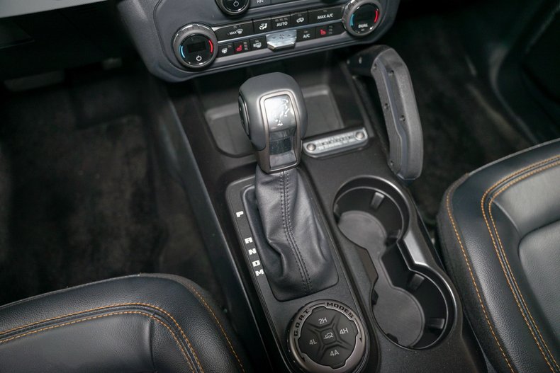 2023-ford-bronco-badlands (18)