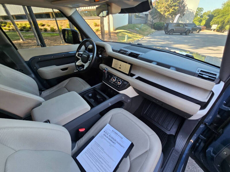 2023-land-rover-defender-110-se-awd-4dr-suv (14)