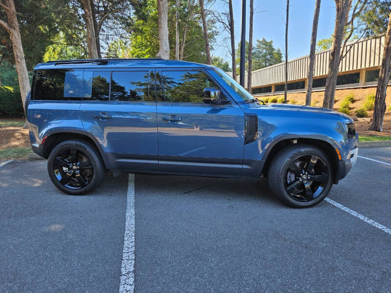 2023-land-rover-defender-110-se-awd-4dr-suv (2)