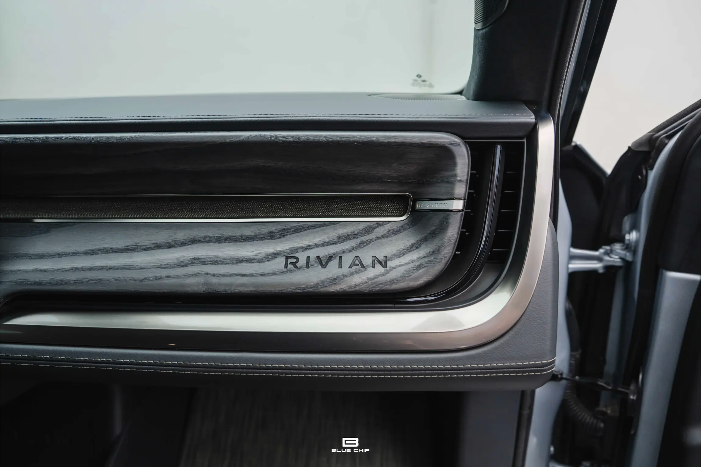 2023-rivian-r1s-for-sale-englewood-co-52