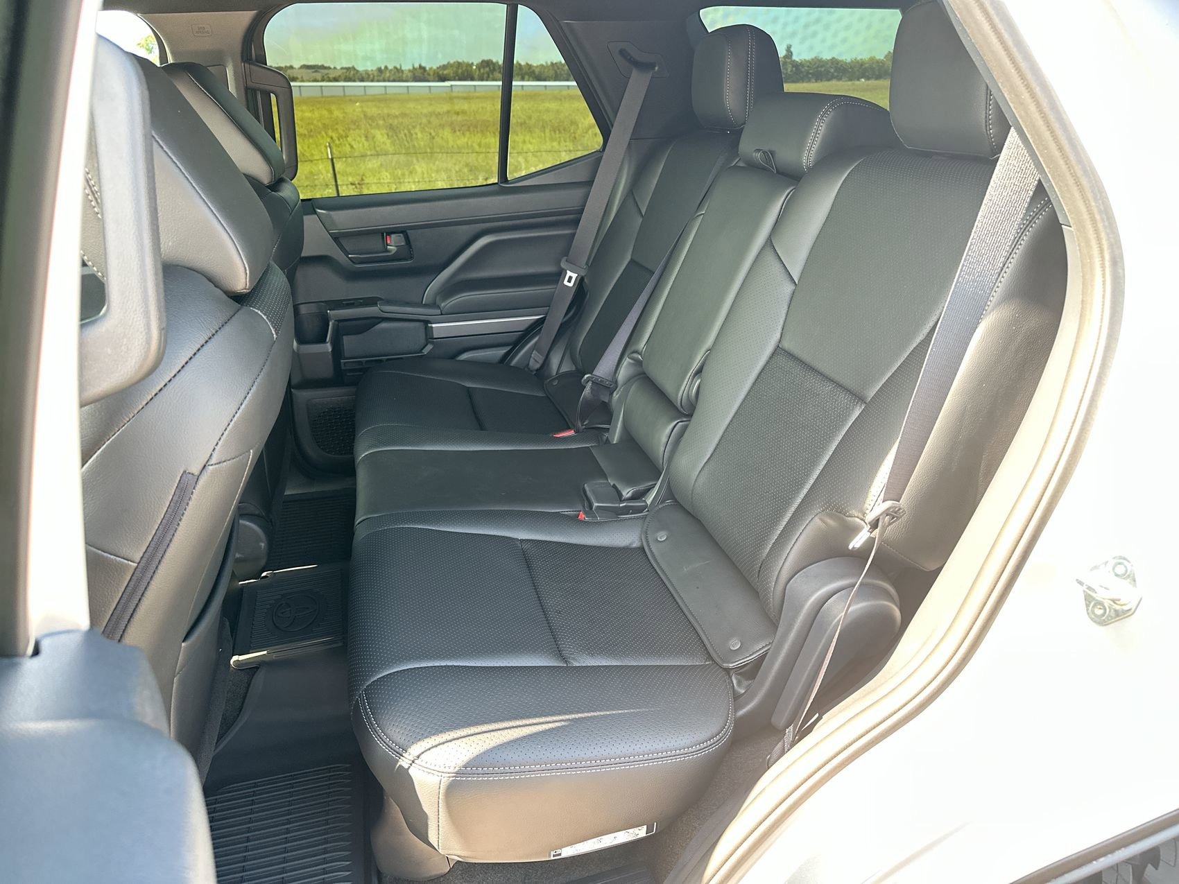 2025-toyota-4runner-trd-off-road (10)