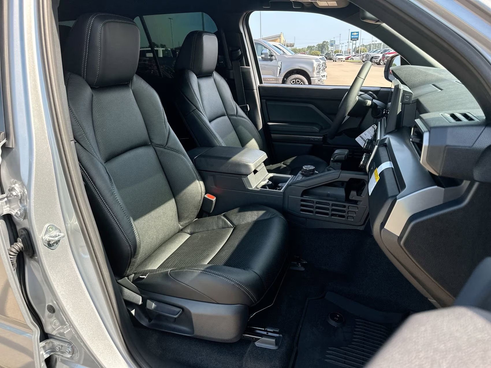 2025-toyota-4runner-trd-off-road (11)
