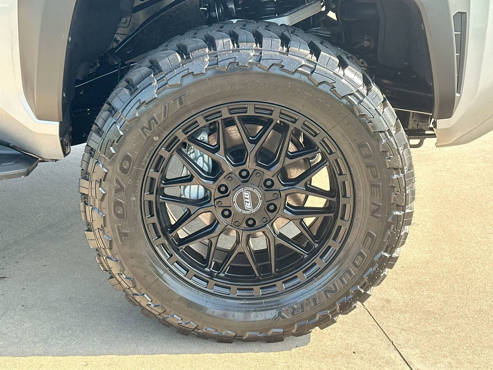 2025-toyota-4runner-trd-off-road (14)