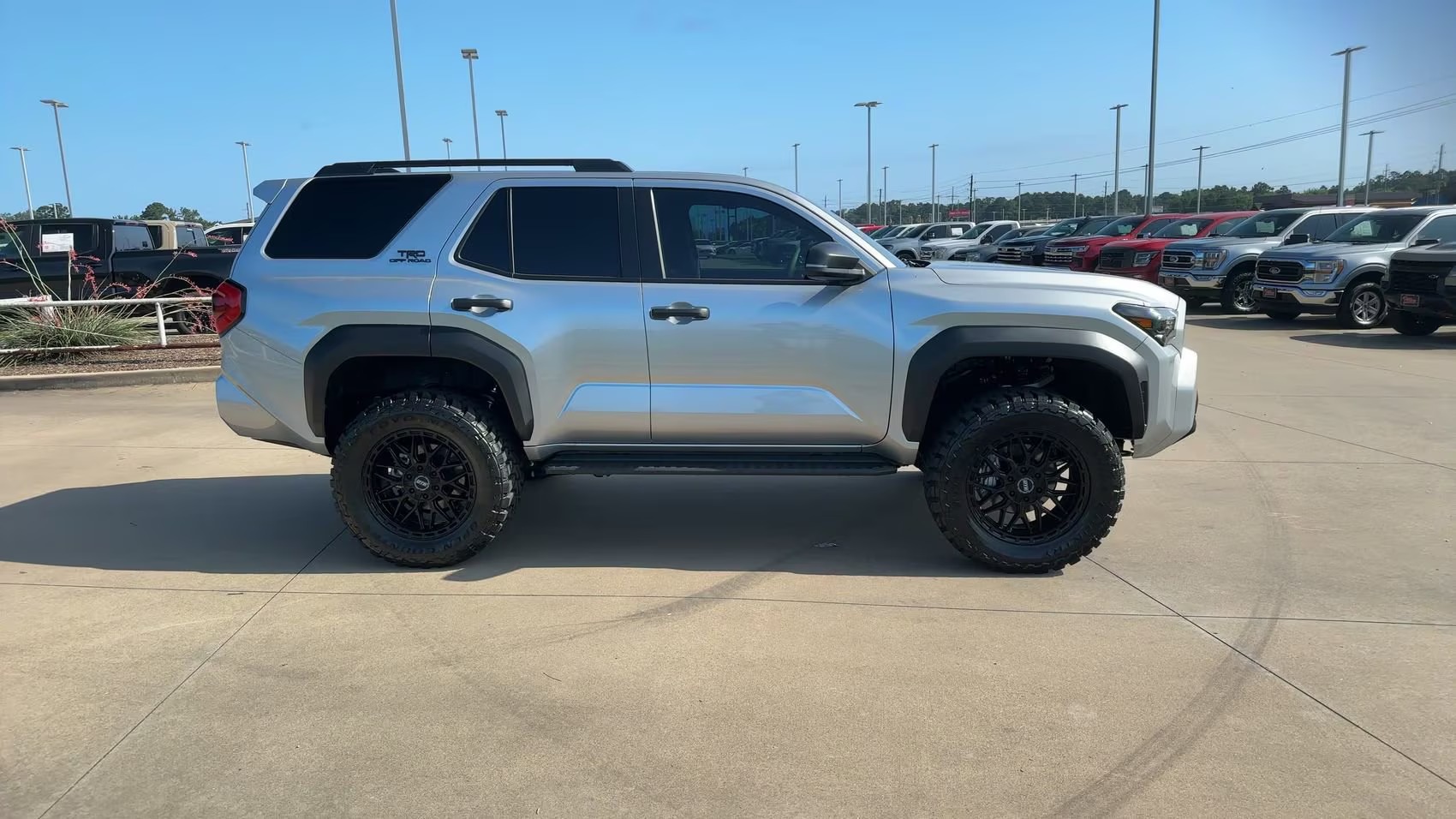 2025-toyota-4runner-trd-off-road (15)