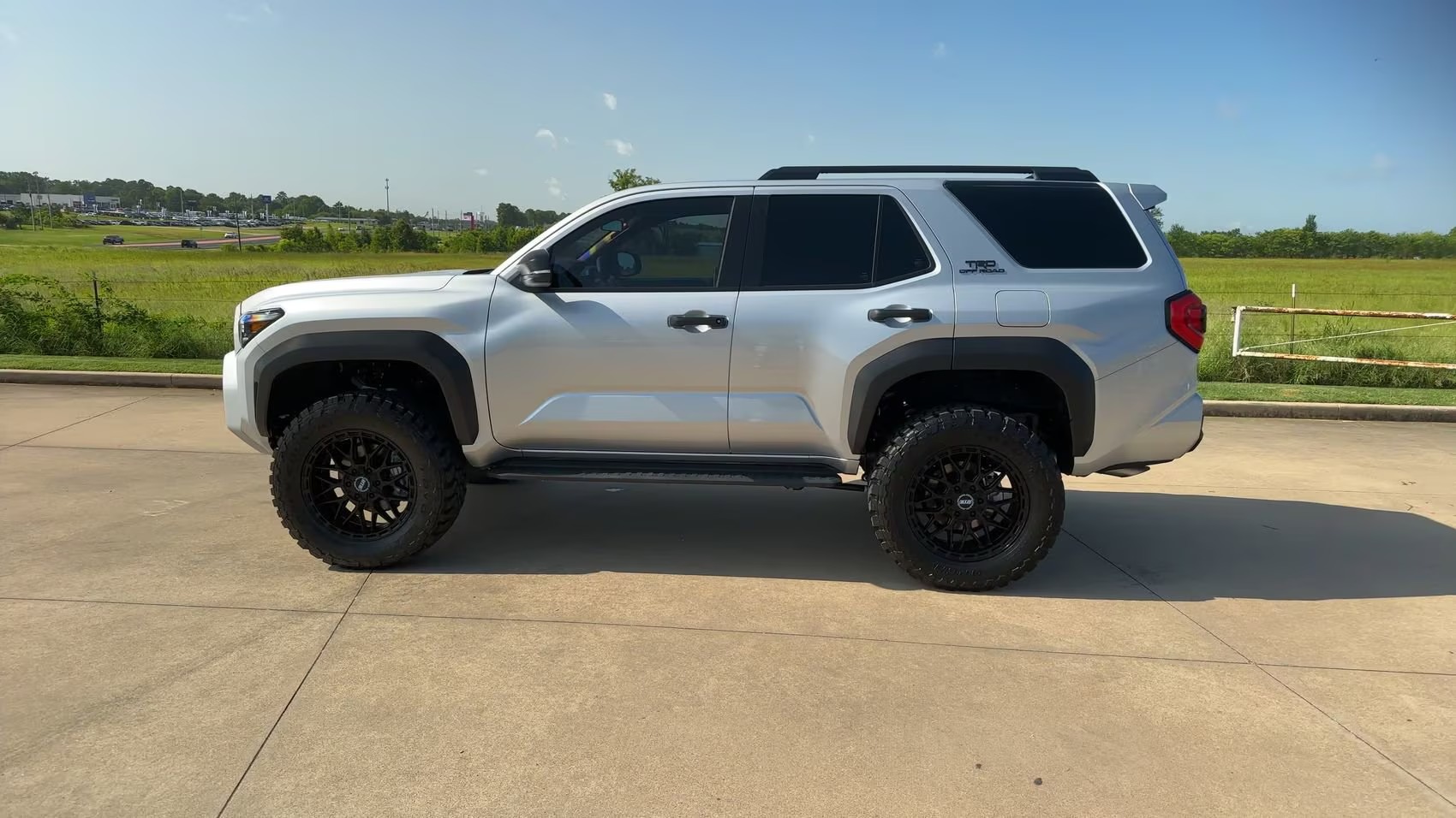 2025-toyota-4runner-trd-off-road (21)