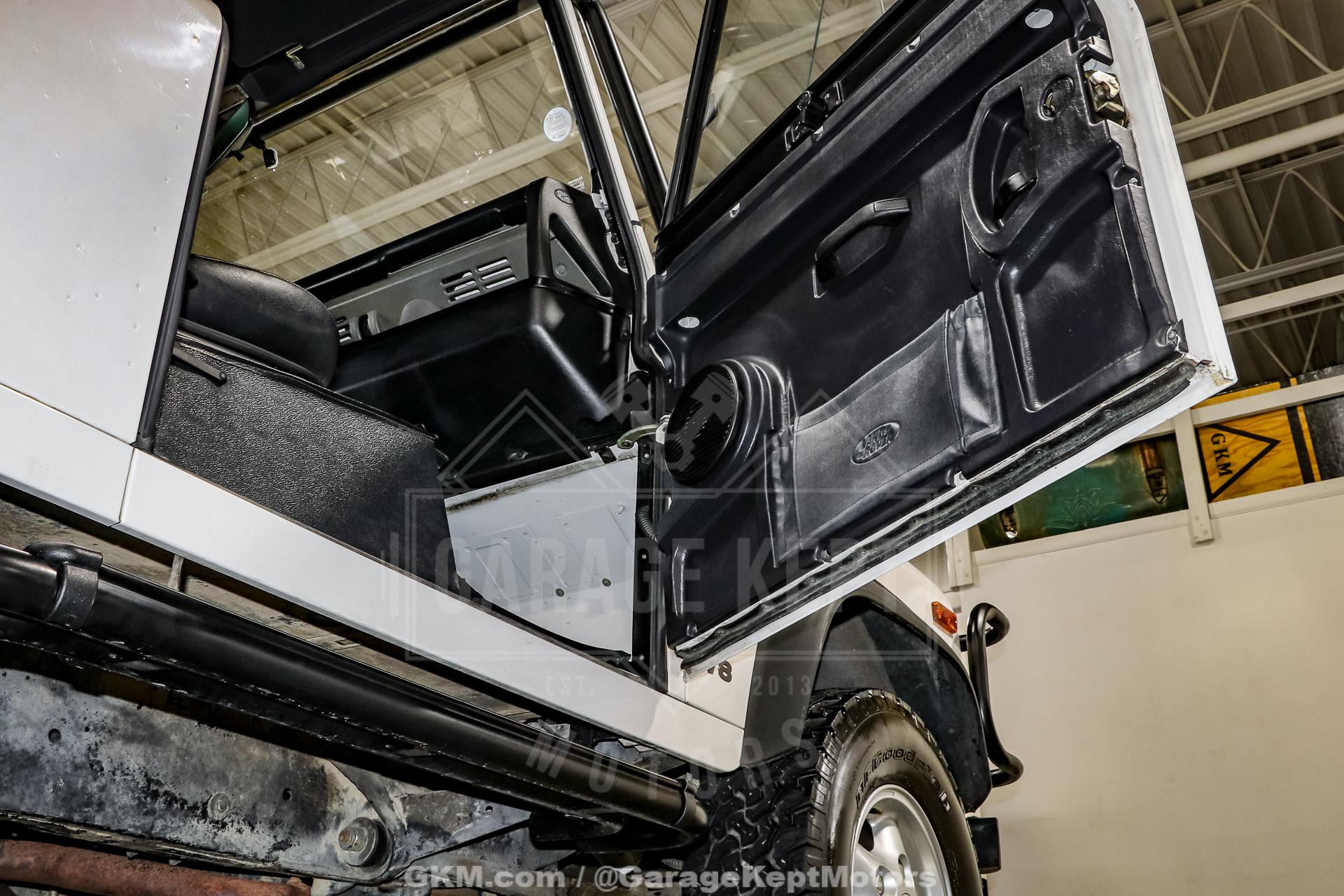 Used-1997-Land-Rover-Defender-90-1752265359 (17)
