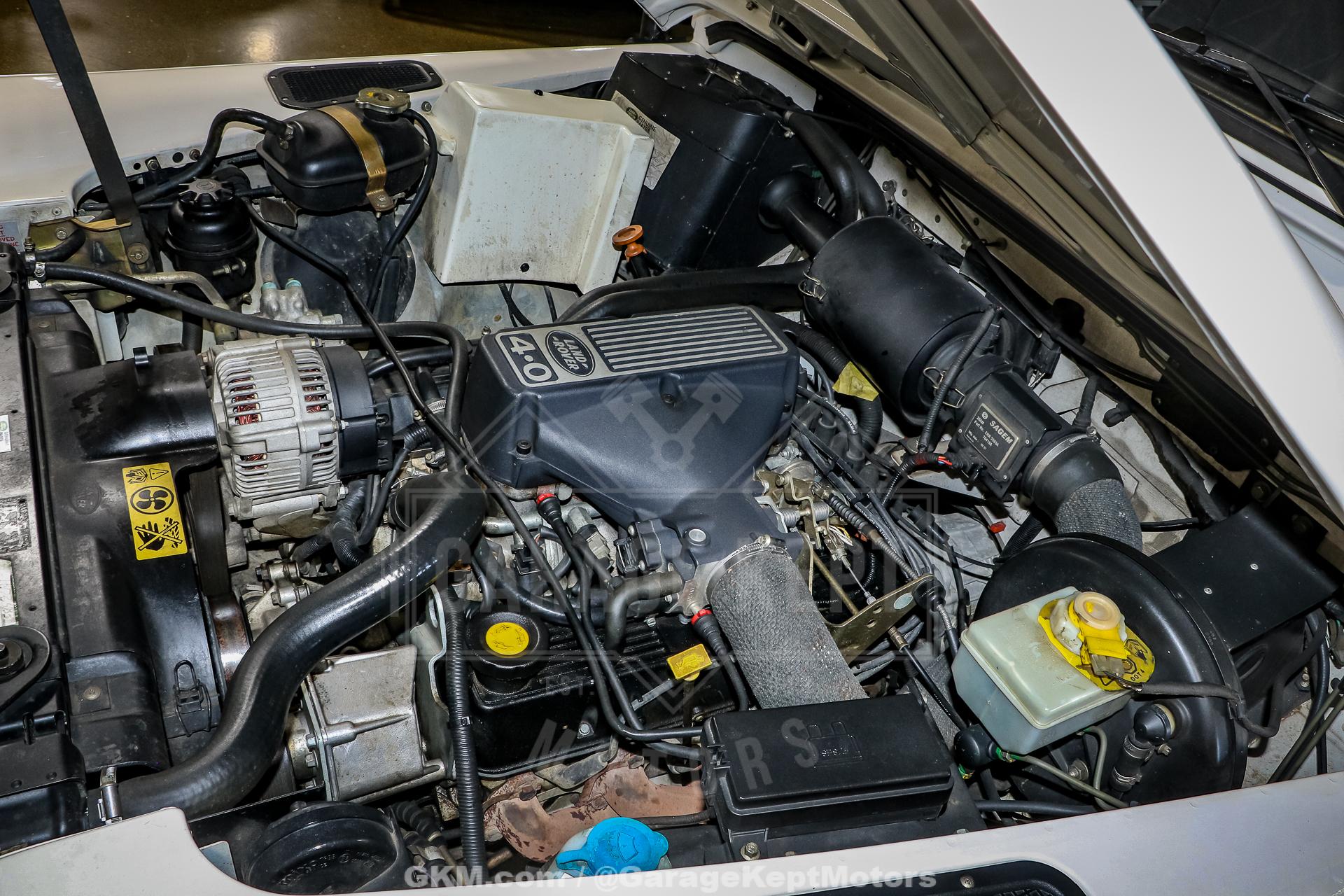 Used-1997-Land-Rover-Defender-90-1752265359 (31)