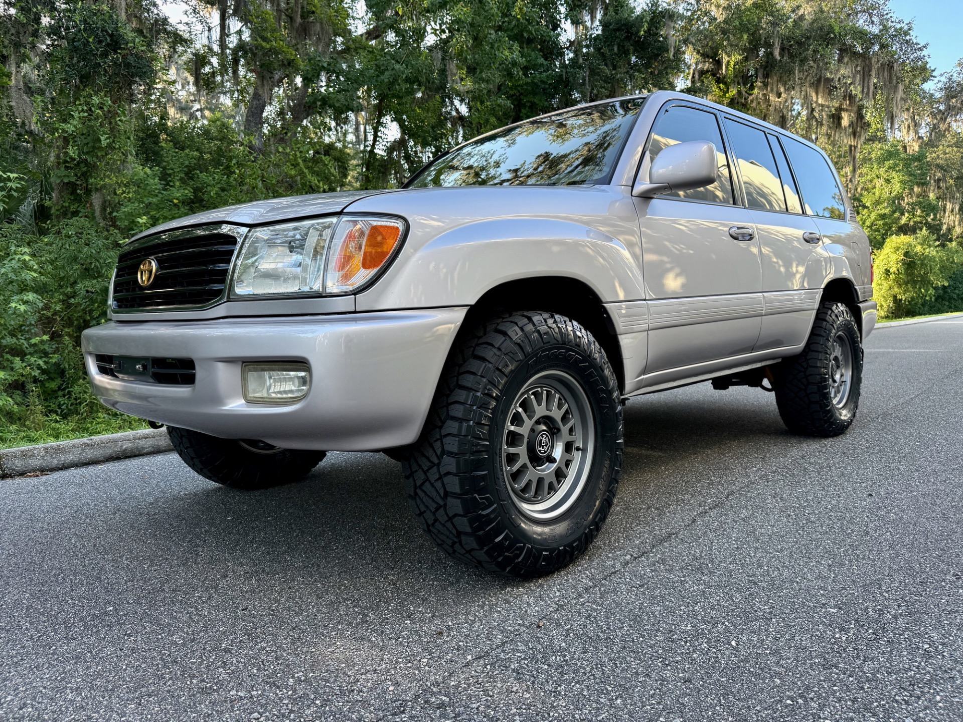 Used-1998-Toyota-Land-Cruiser-RARE-DIFFLOCK-FRESH-BUILD-BEAUTIFUL-1752933751 (1)