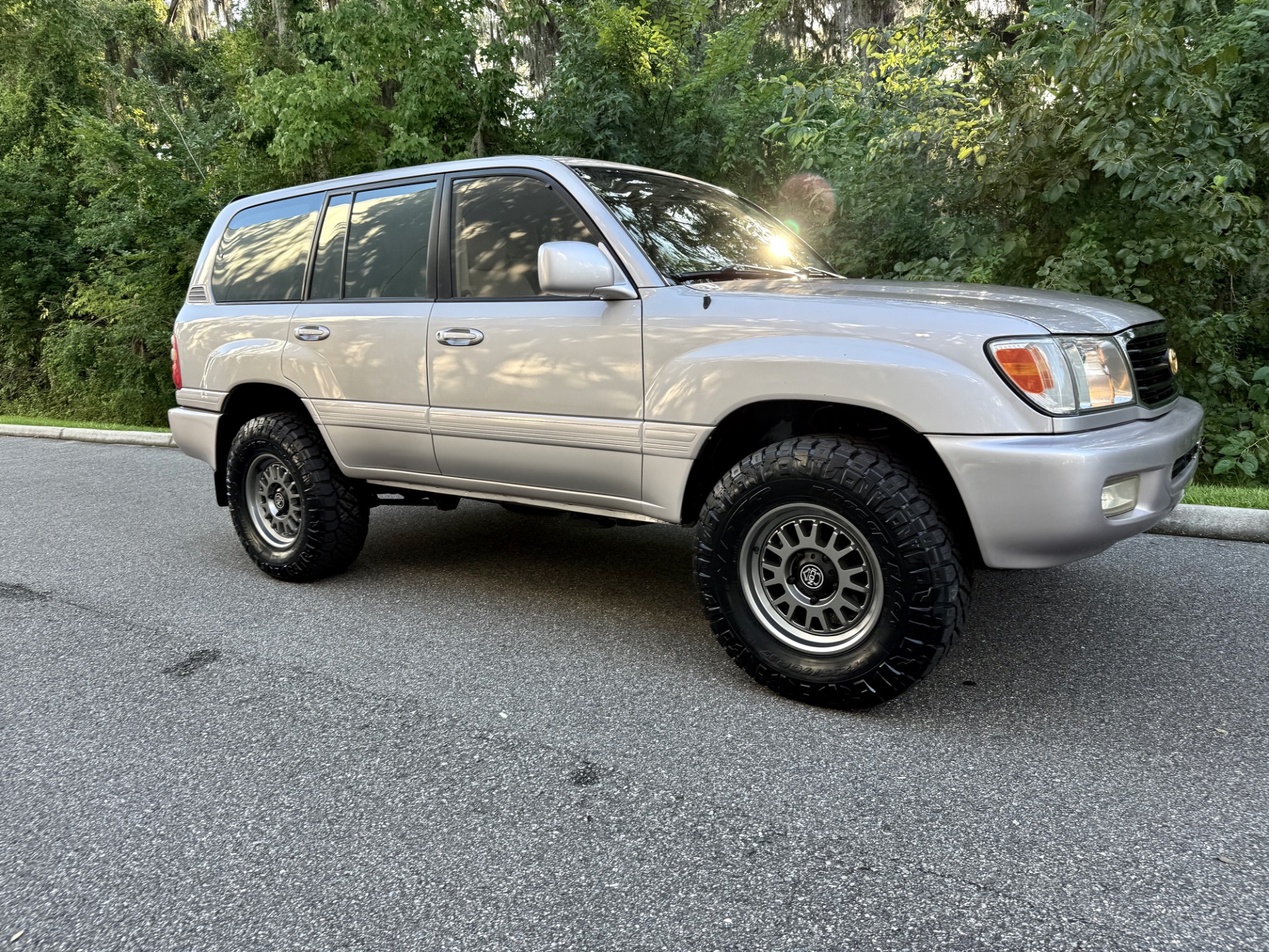 Used-1998-Toyota-Land-Cruiser-RARE-DIFFLOCK-FRESH-BUILD-BEAUTIFUL-1752933753 (1)