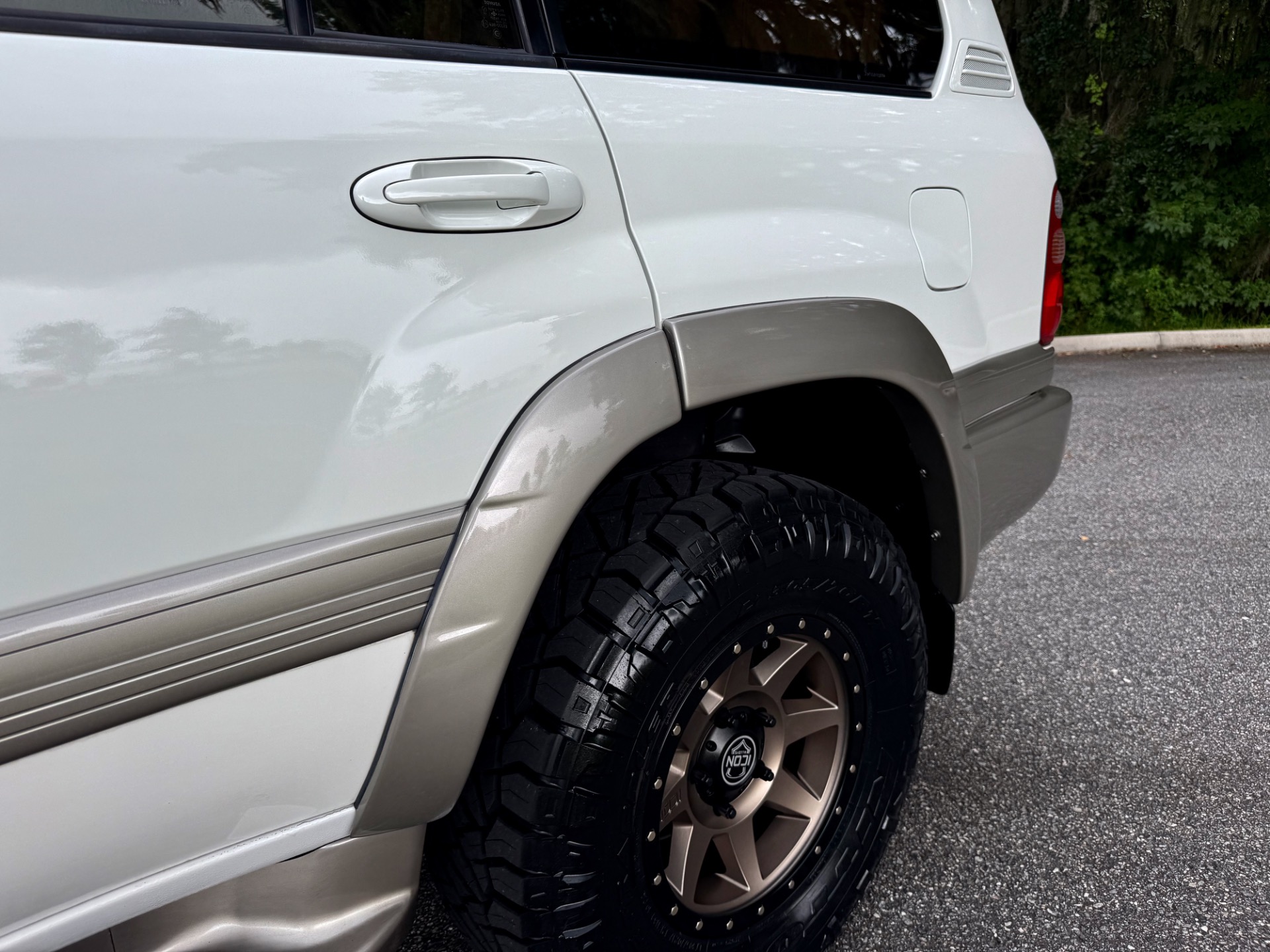 Used-2000-Toyota-Land-Cruiser-100-series-FRESH-BUILD-BEAUTIFUL-1751601294 (1)