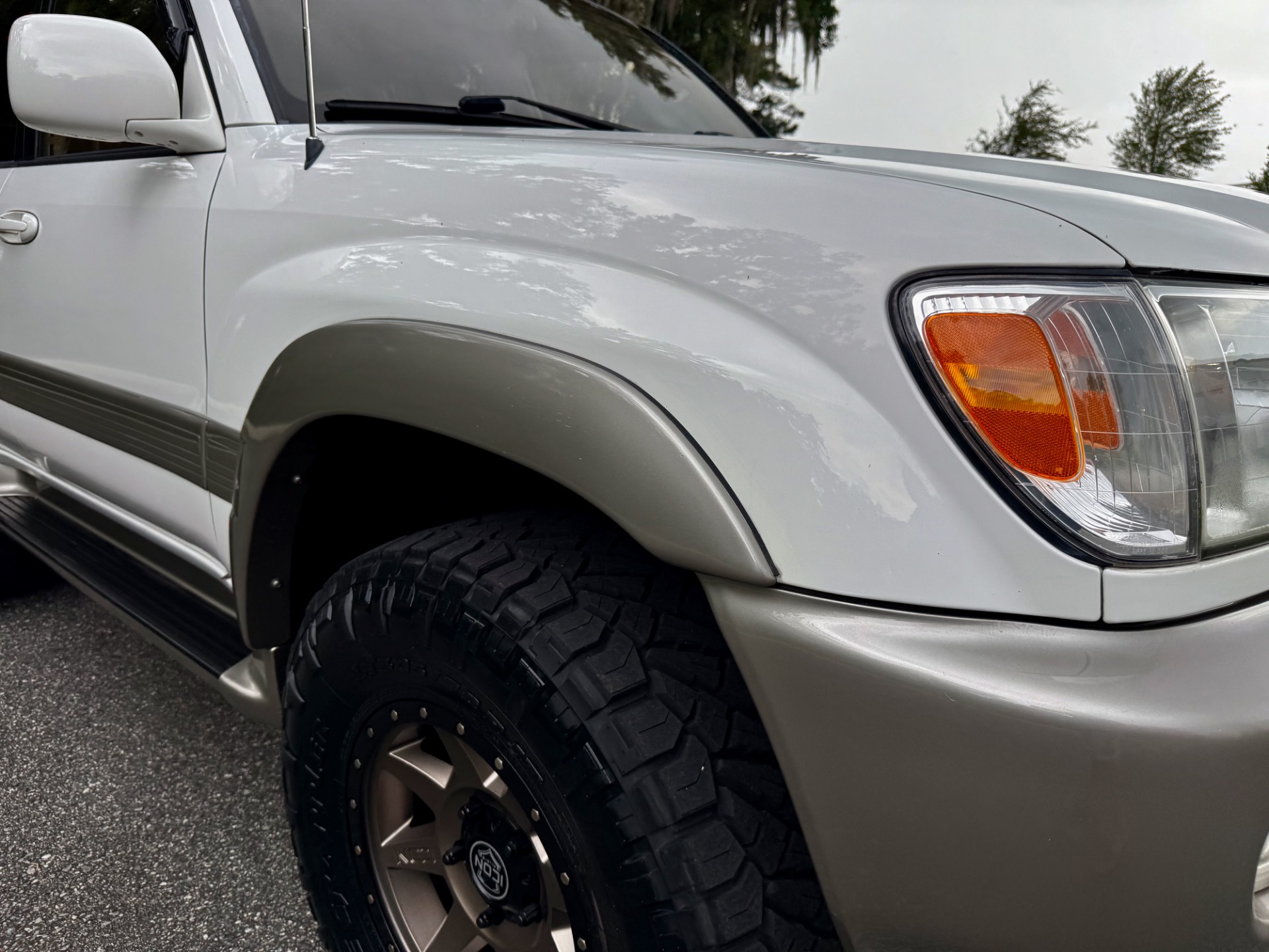 Used-2000-Toyota-Land-Cruiser-100-series-FRESH-BUILD-BEAUTIFUL-1751601295 (1)