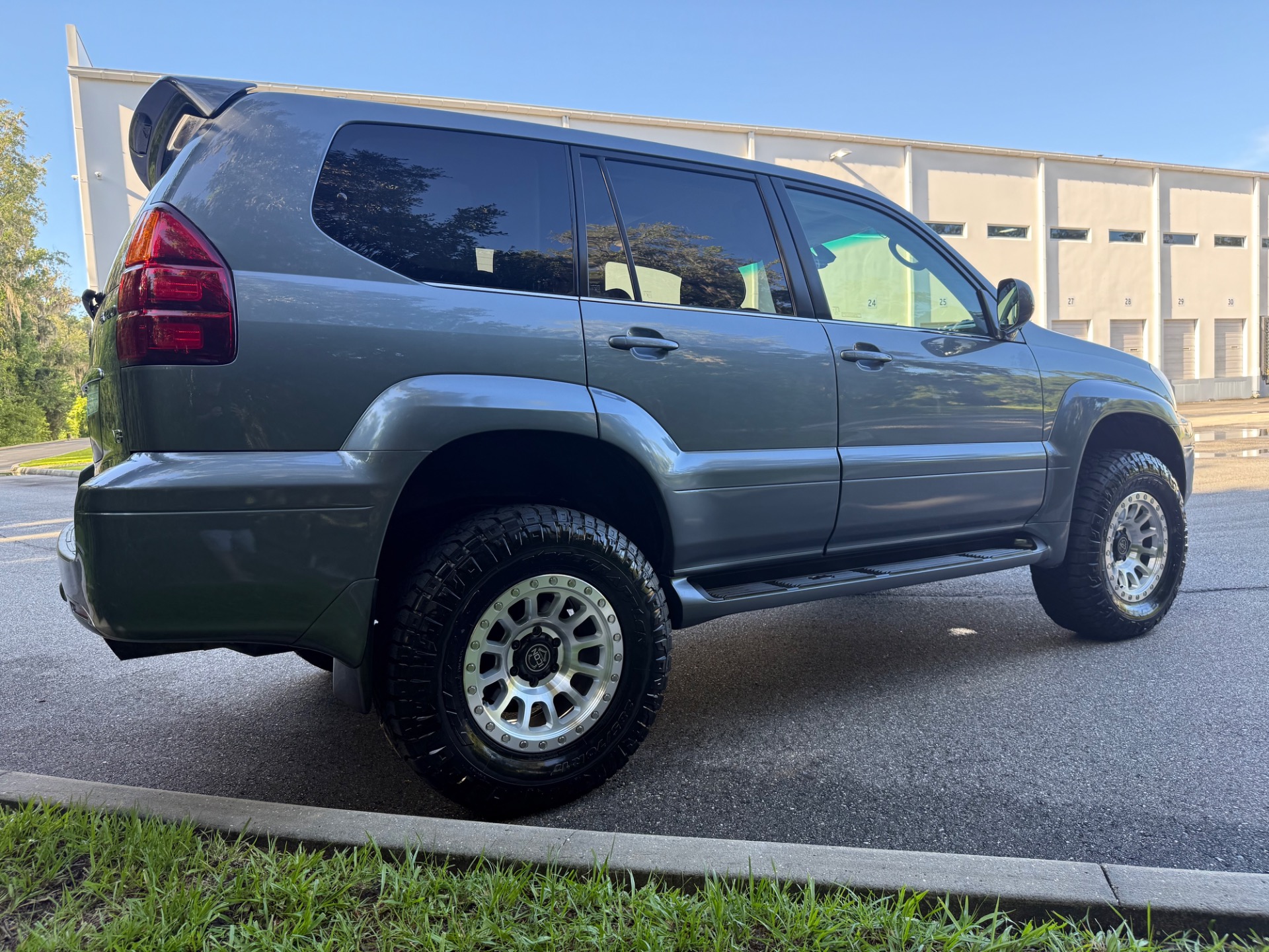 Used-2004-Lexus-GX-470-SUPER-CLEAN-1751415007 (1)