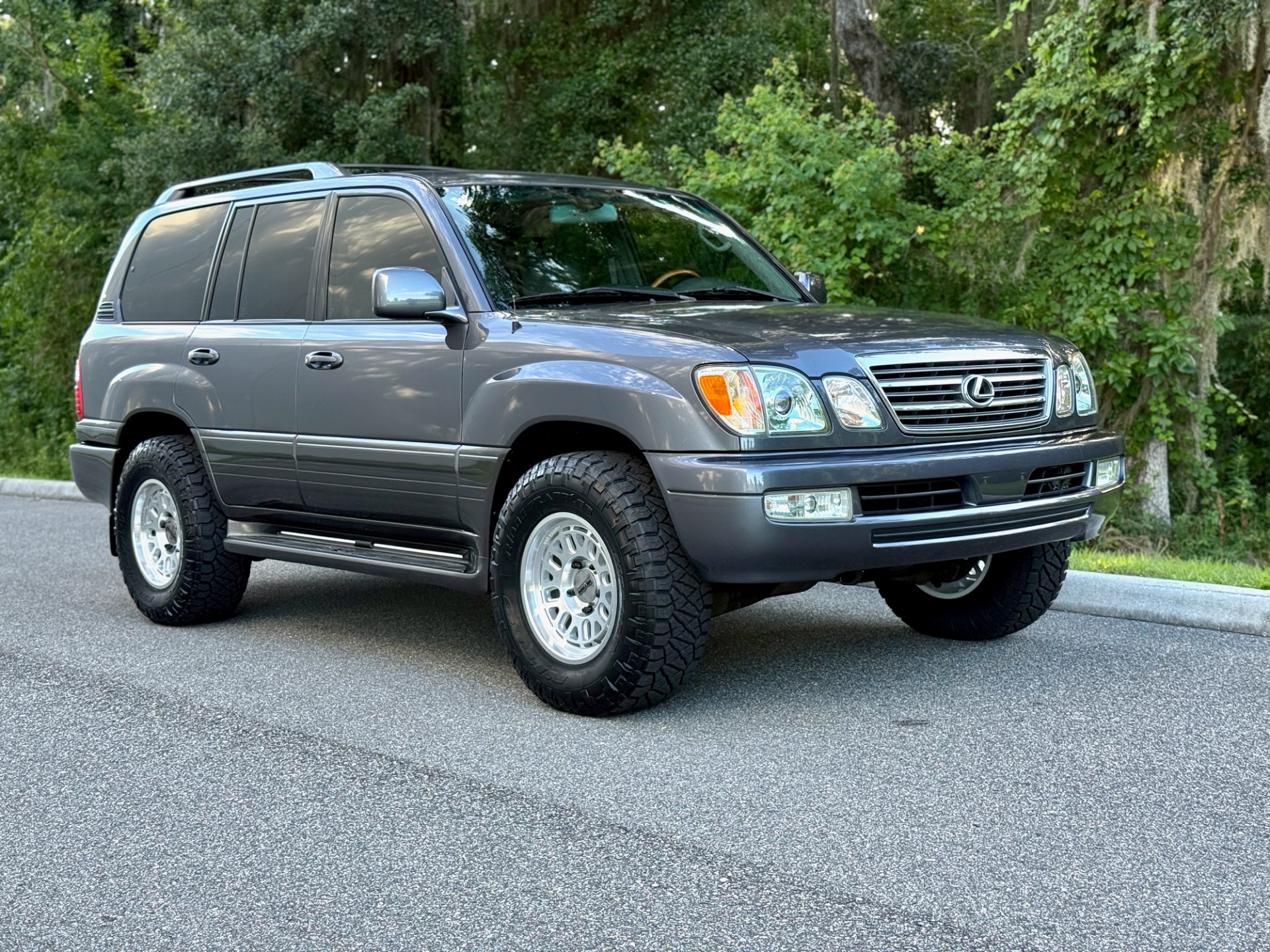 Used-2005-Lexus-LX-470-GALACTIC-GREY-MICA-EXCEPTIONAL-1752903321 (2)