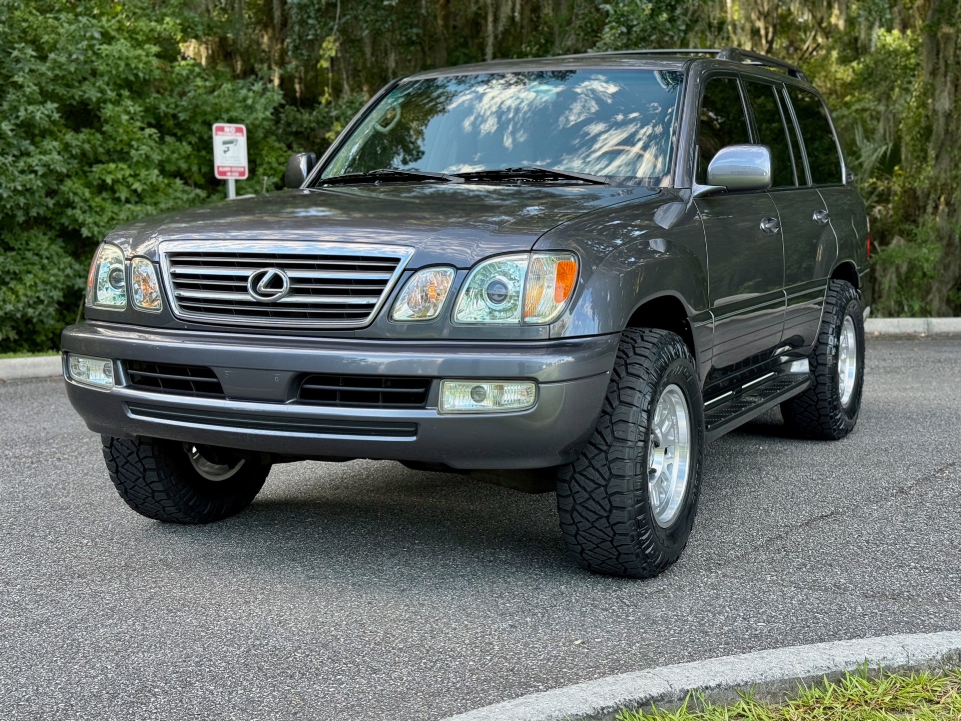Used-2005-Lexus-LX-470-GALACTIC-GREY-MICA-EXCEPTIONAL-1752903323 (2)