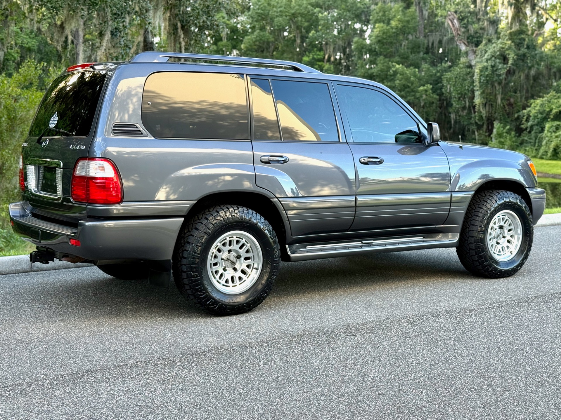 Used-2005-Lexus-LX-470-GALACTIC-GREY-MICA-EXCEPTIONAL-1752903323