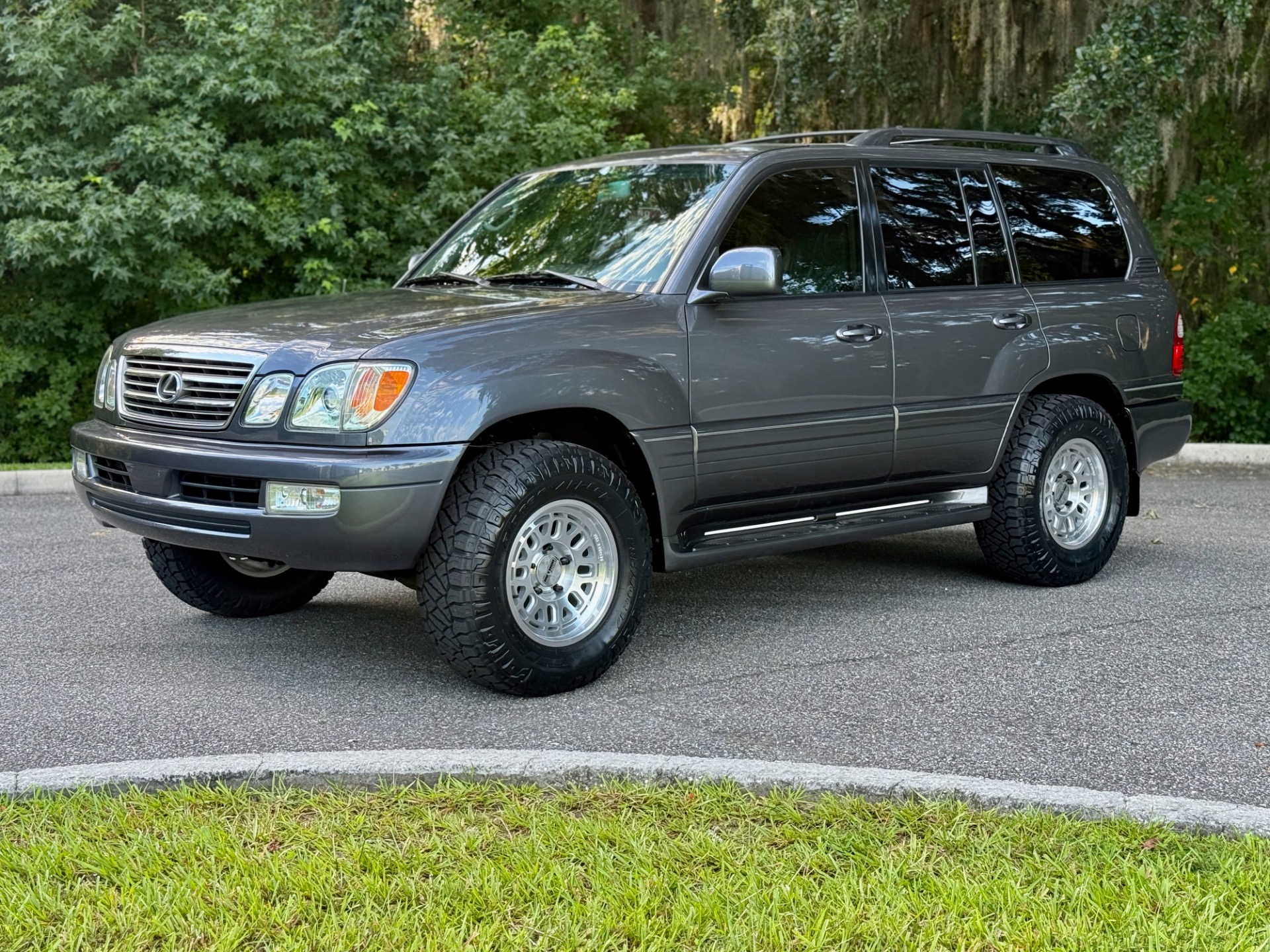 Used-2005-Lexus-LX-470-GALACTIC-GREY-MICA-EXCEPTIONAL-1752903324