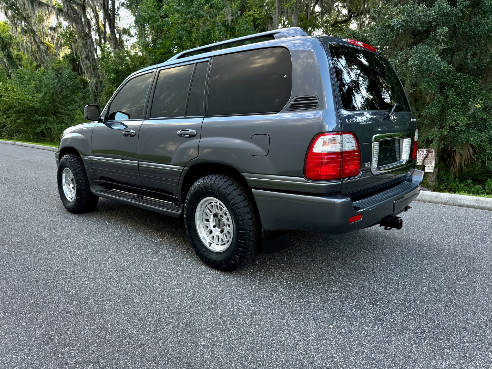 Used-2005-Lexus-LX-470-GALACTIC-GREY-MICA-EXCEPTIONAL-1752903325