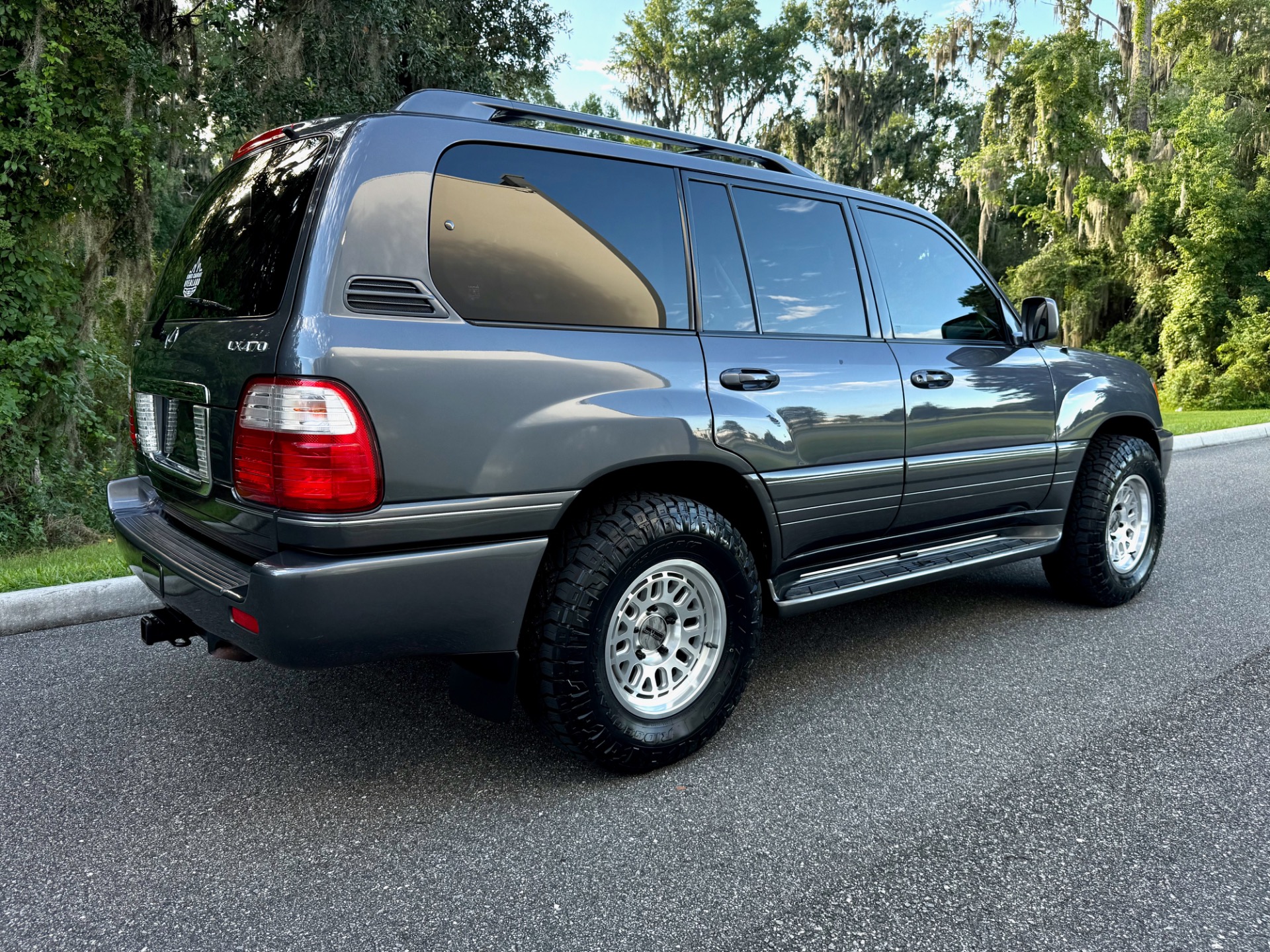 Used-2005-Lexus-LX-470-GALACTIC-GREY-MICA-EXCEPTIONAL-1752903326