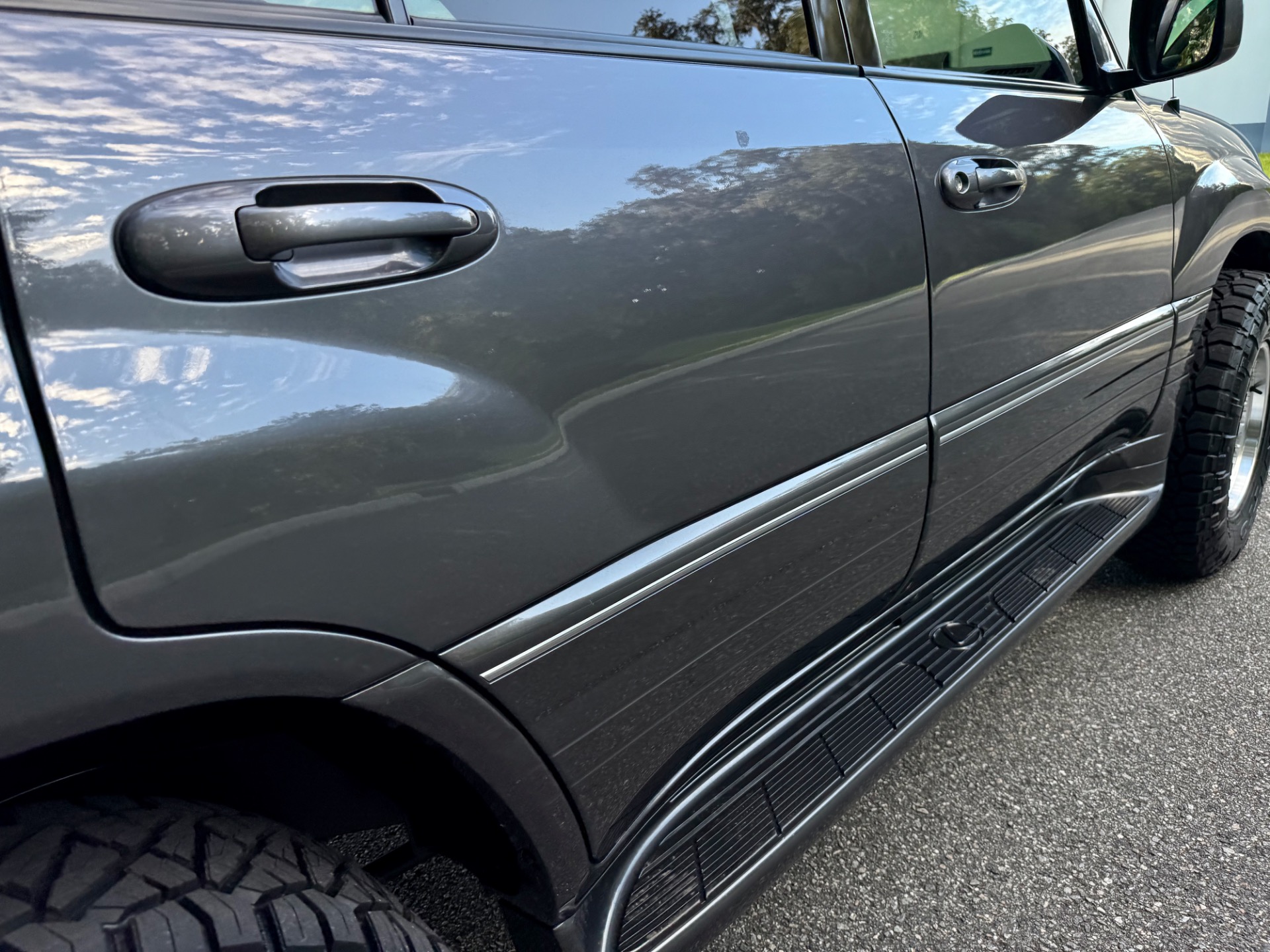 Used-2005-Lexus-LX-470-GALACTIC-GREY-MICA-EXCEPTIONAL-1752903328 (2)