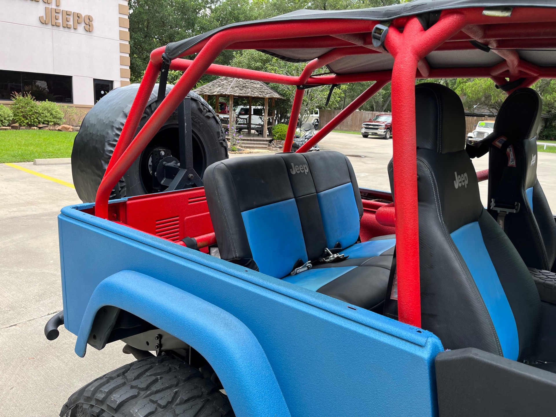 Used-2006-Jeep-Wrangler-Unlimited (23)