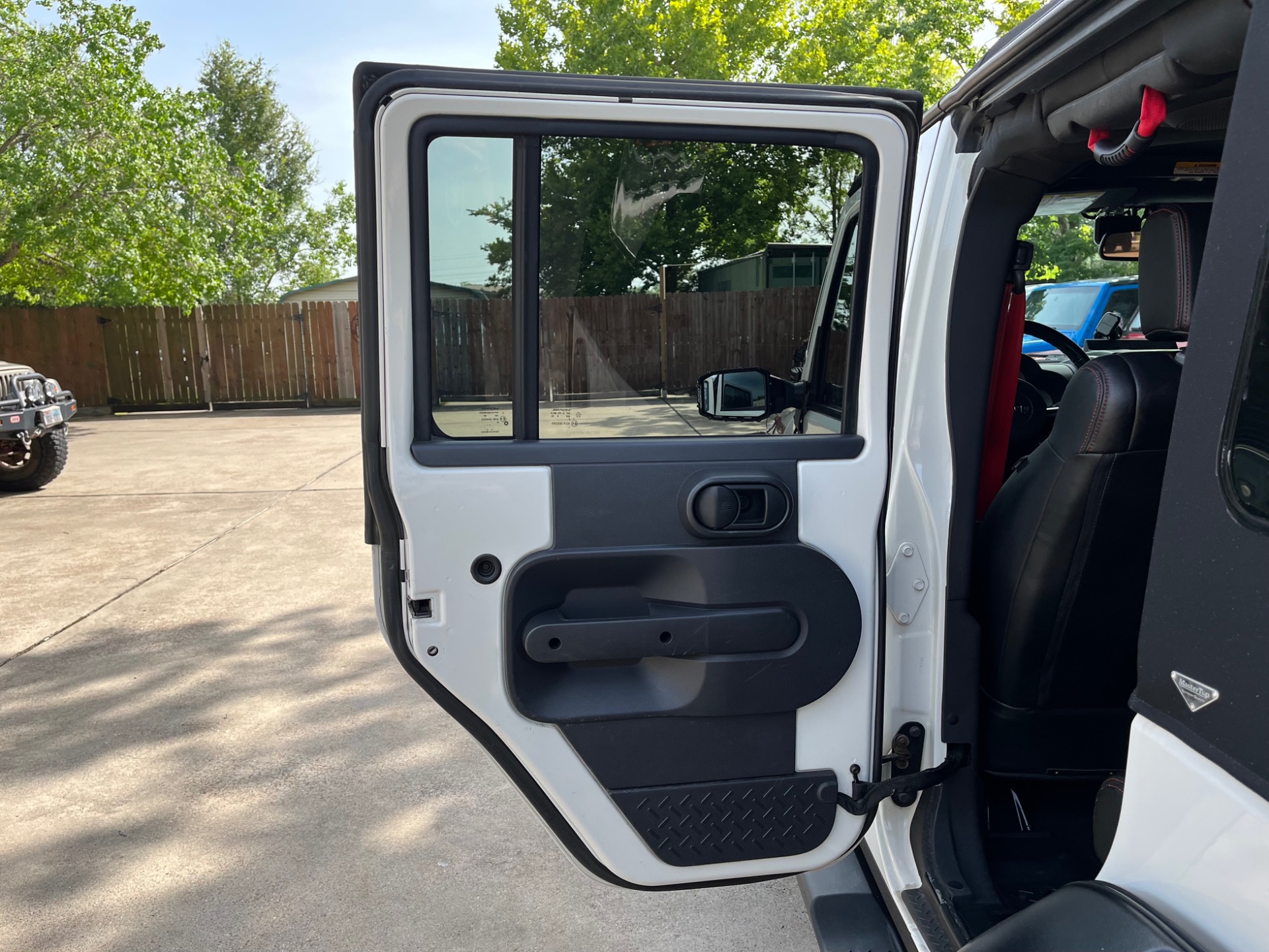Used-2008-Jeep-Wrangler-Unlimited-Rubicon (25)