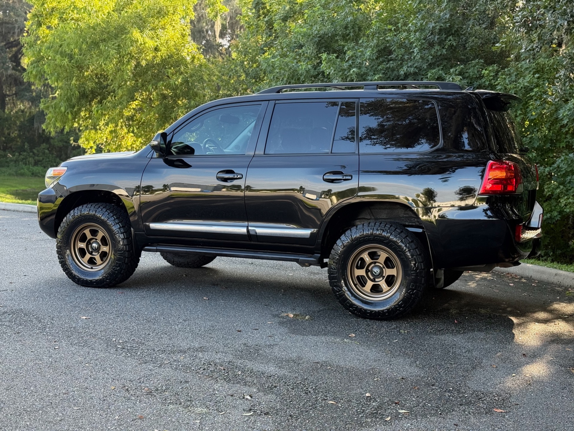 Used-2015-Toyota-Land-Cruiser-200-Excellent-1751332119