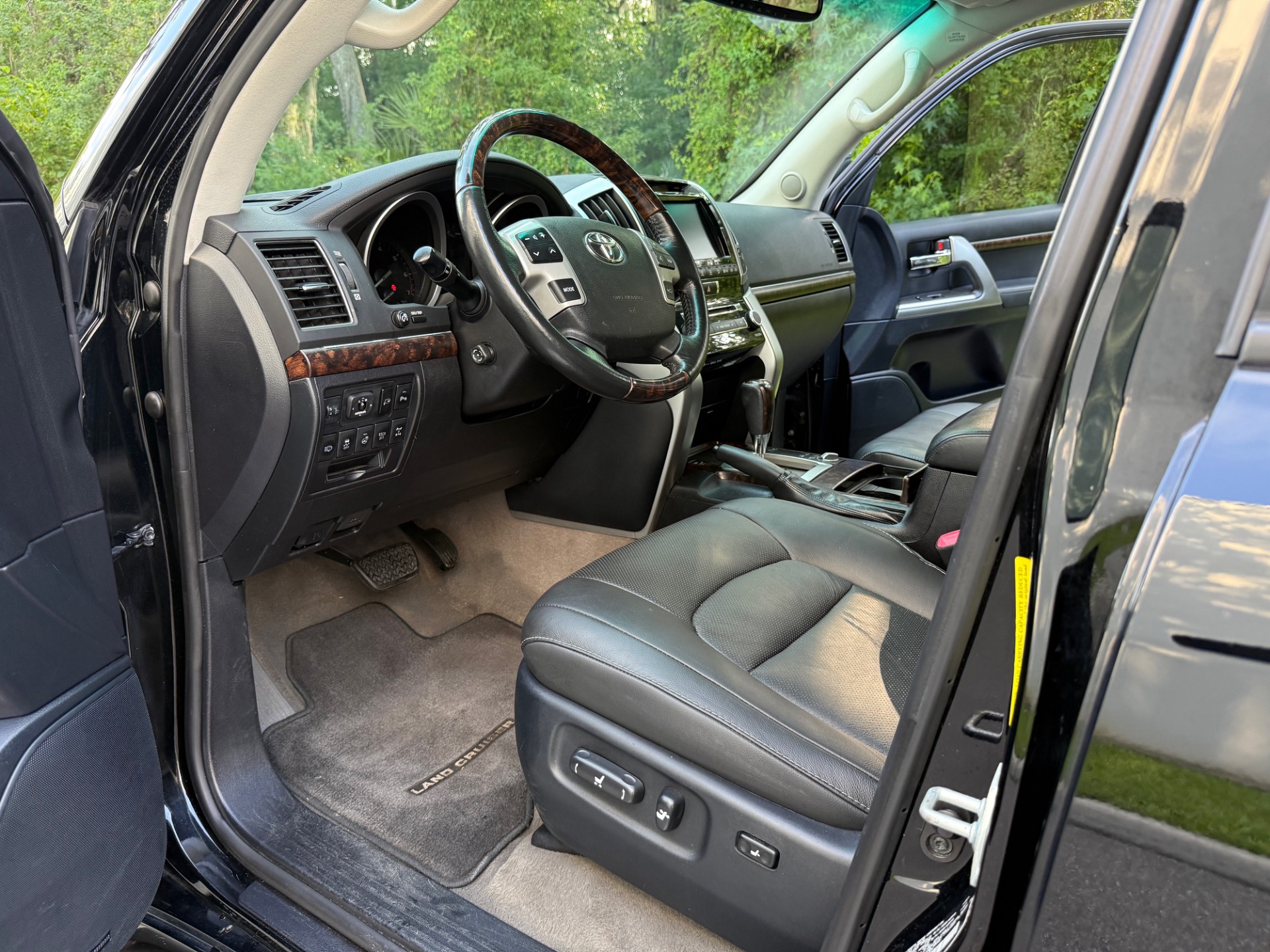 Used-2015-Toyota-Land-Cruiser-200-Excellent-1751332132