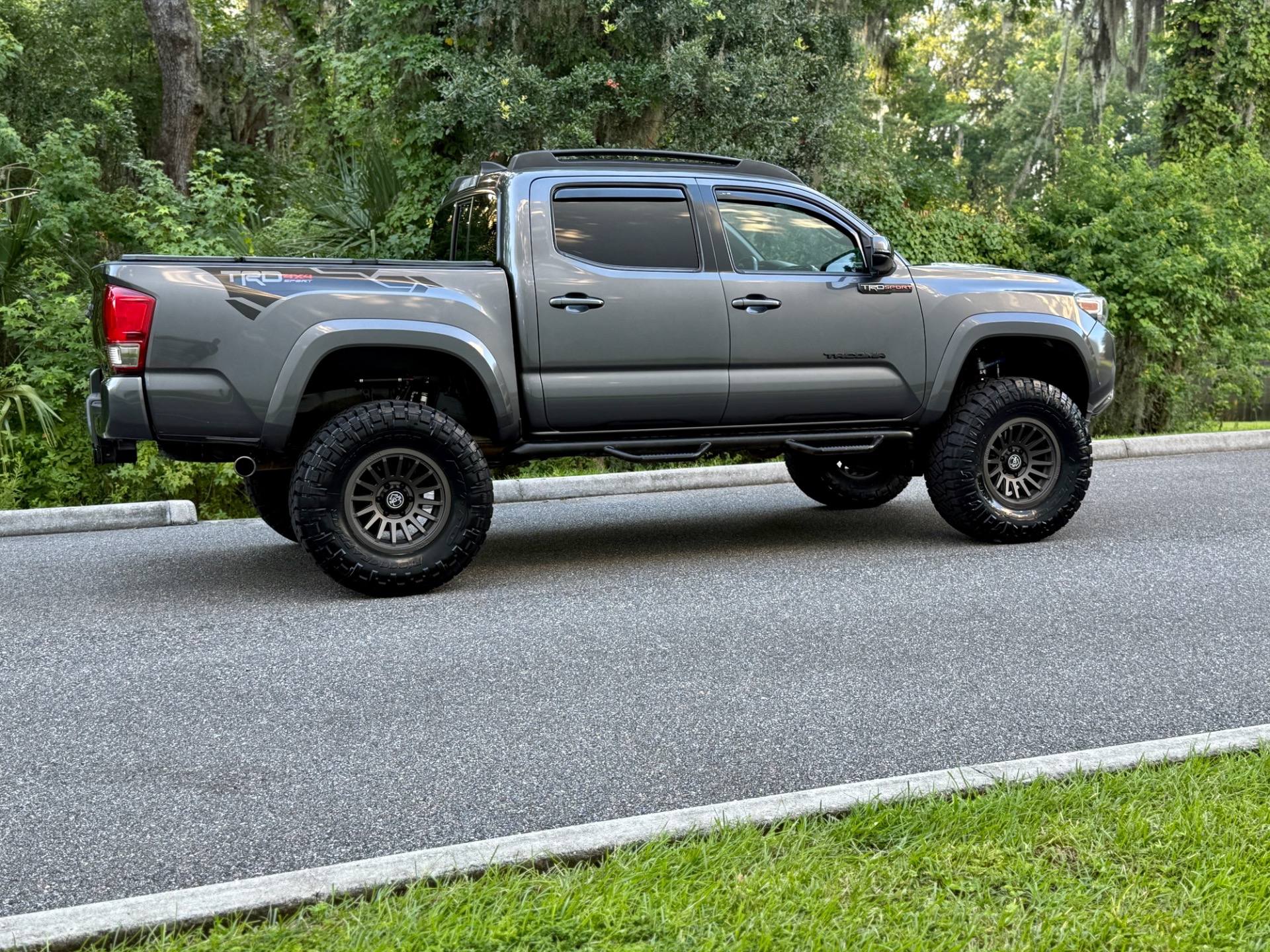 Used-2016-Toyota-Tacoma-4x4-TRD-Sport-1753921122 (2)