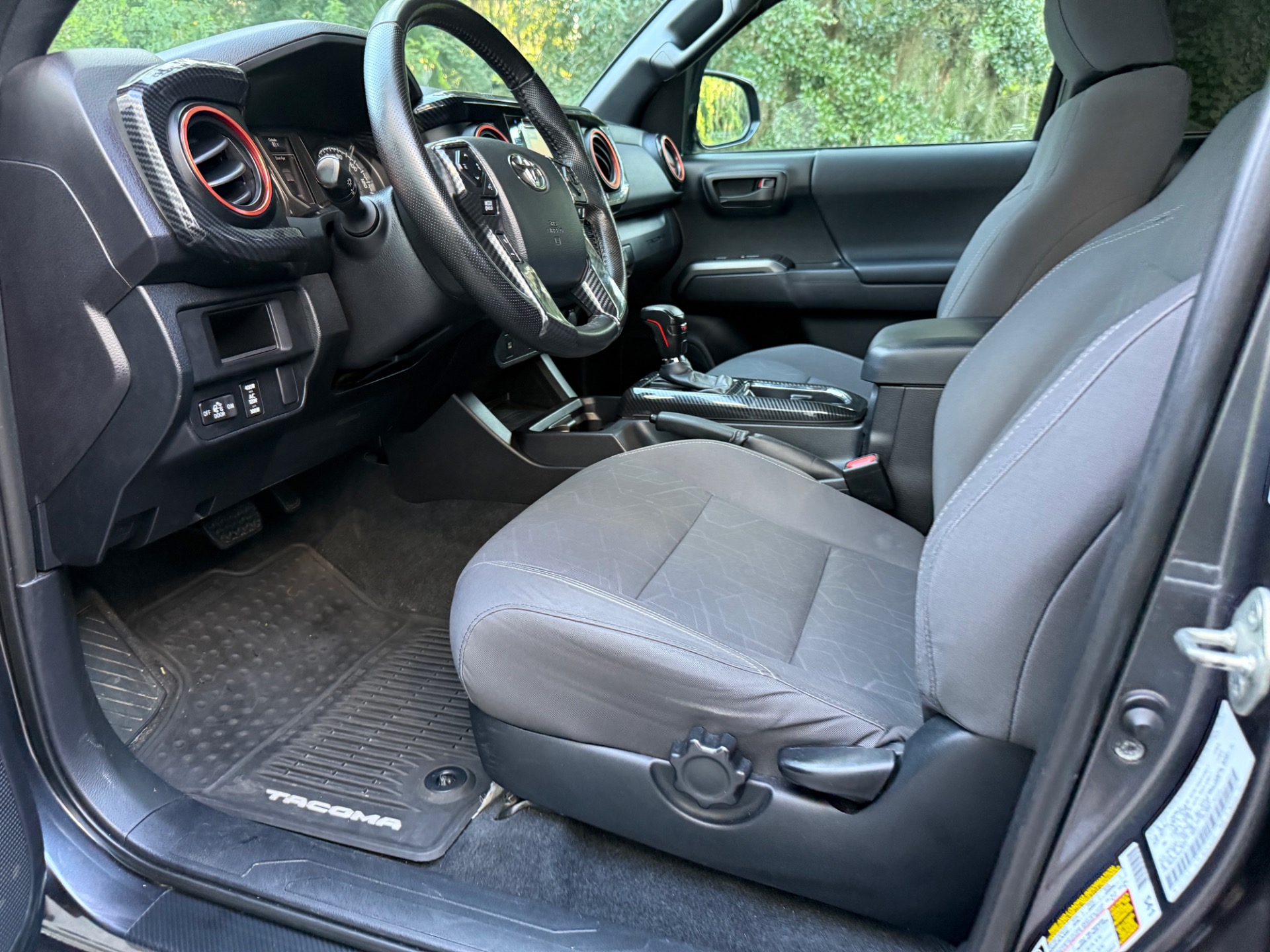 Used-2016-Toyota-Tacoma-4x4-TRD-Sport-1753921132 (1)