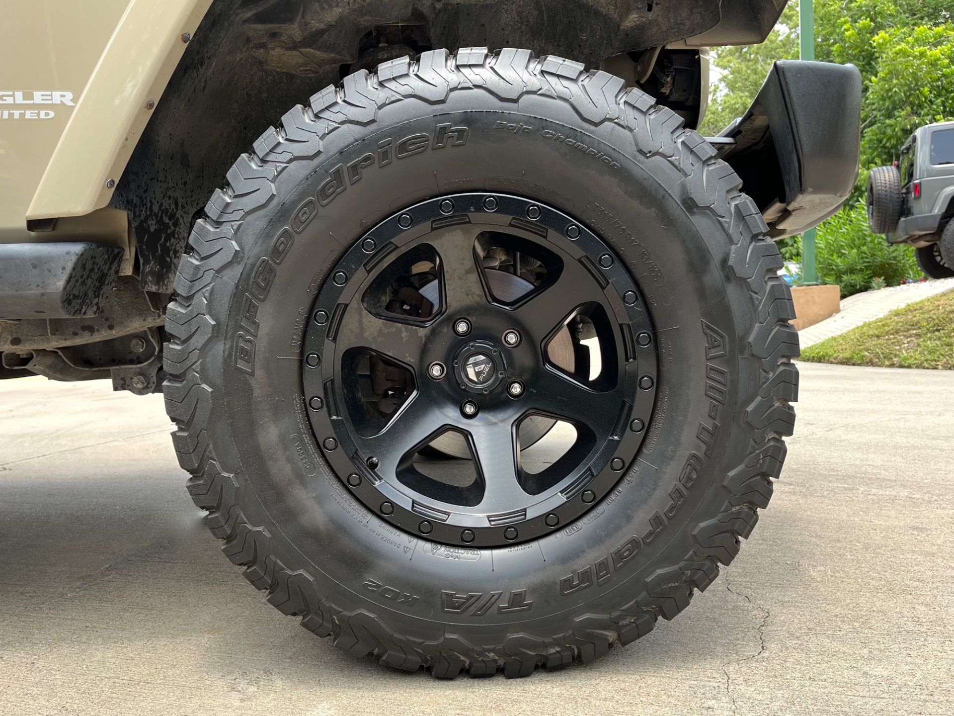 Used-2017-Jeep-Wrangler-Unlimited-Chief-Edition (10)