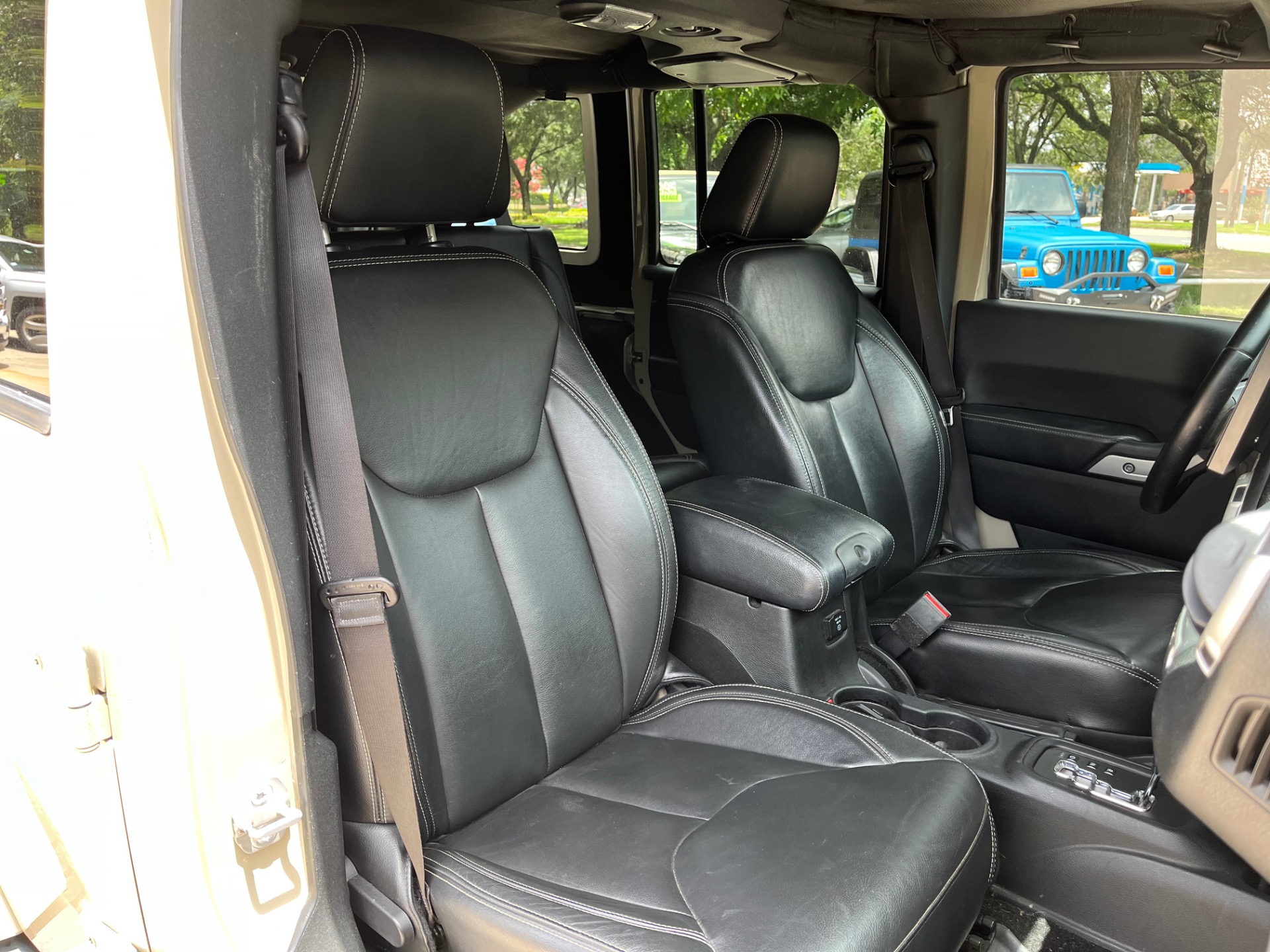 Used-2017-Jeep-Wrangler-Unlimited-Chief-Edition (22)