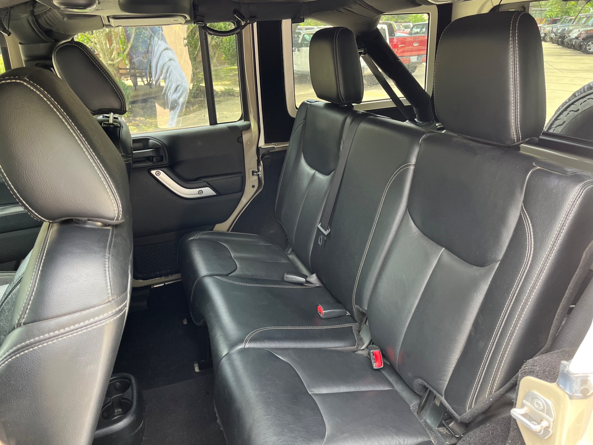 Used-2017-Jeep-Wrangler-Unlimited-Chief-Edition (25)