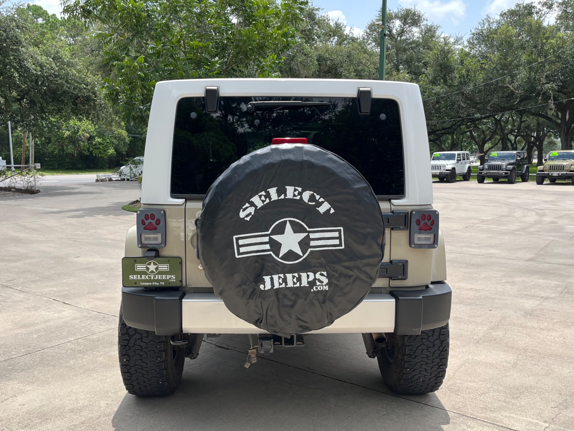 Used-2017-Jeep-Wrangler-Unlimited-Chief-Edition (7)