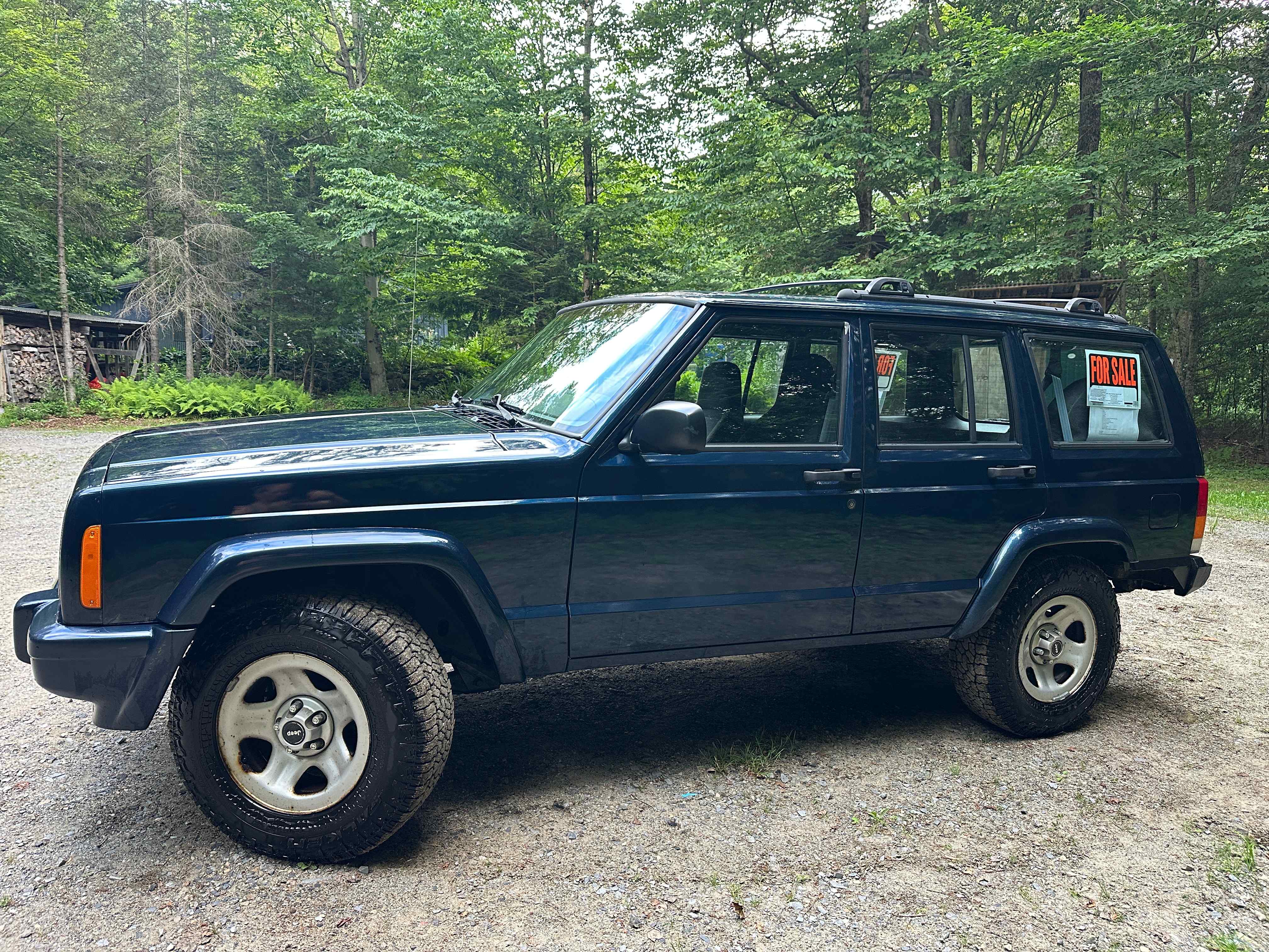 blue-2001-jeep-cherokee-sport-xj-for-sale-02