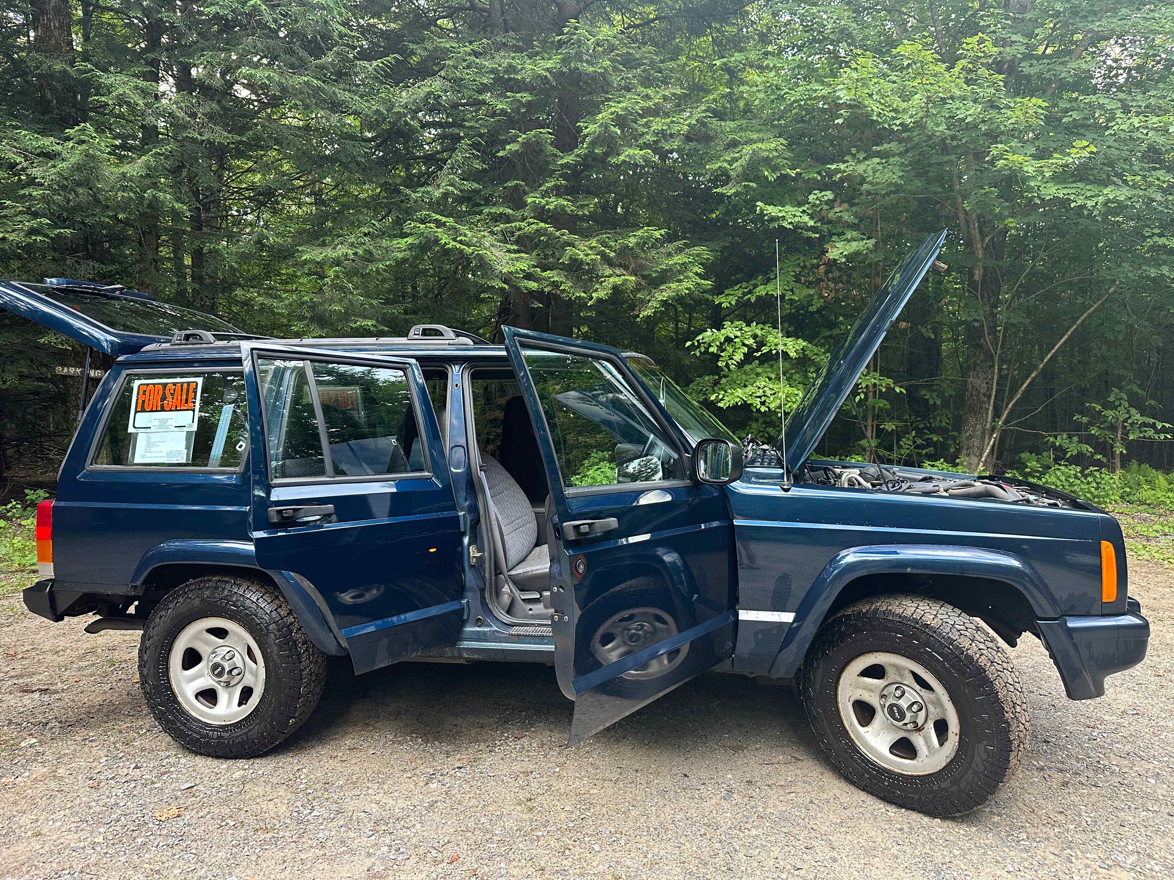 blue-2001-jeep-cherokee-sport-xj-for-sale-04