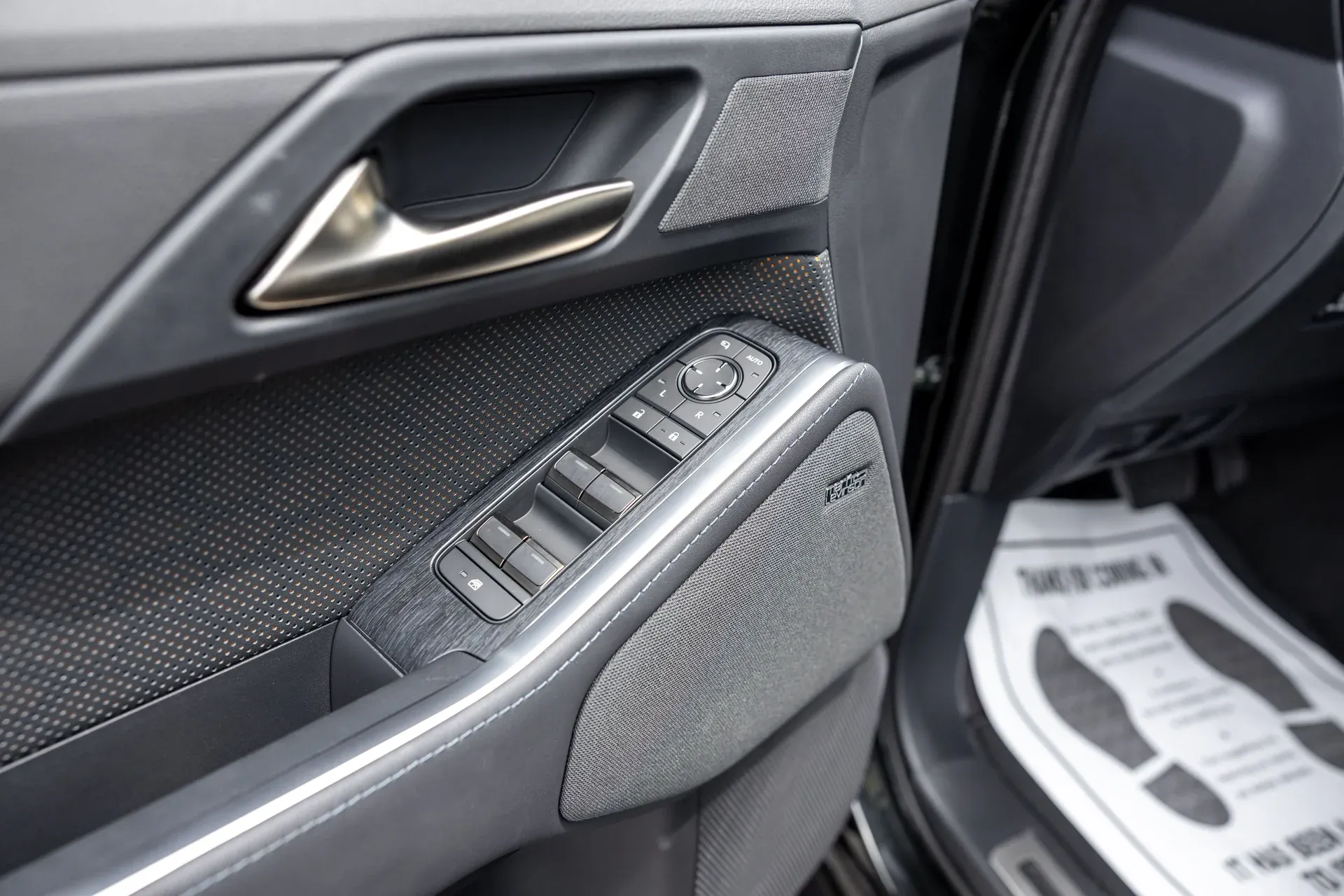 imgi_108_2025-lexus-gx-gx-550-luxury-4wd