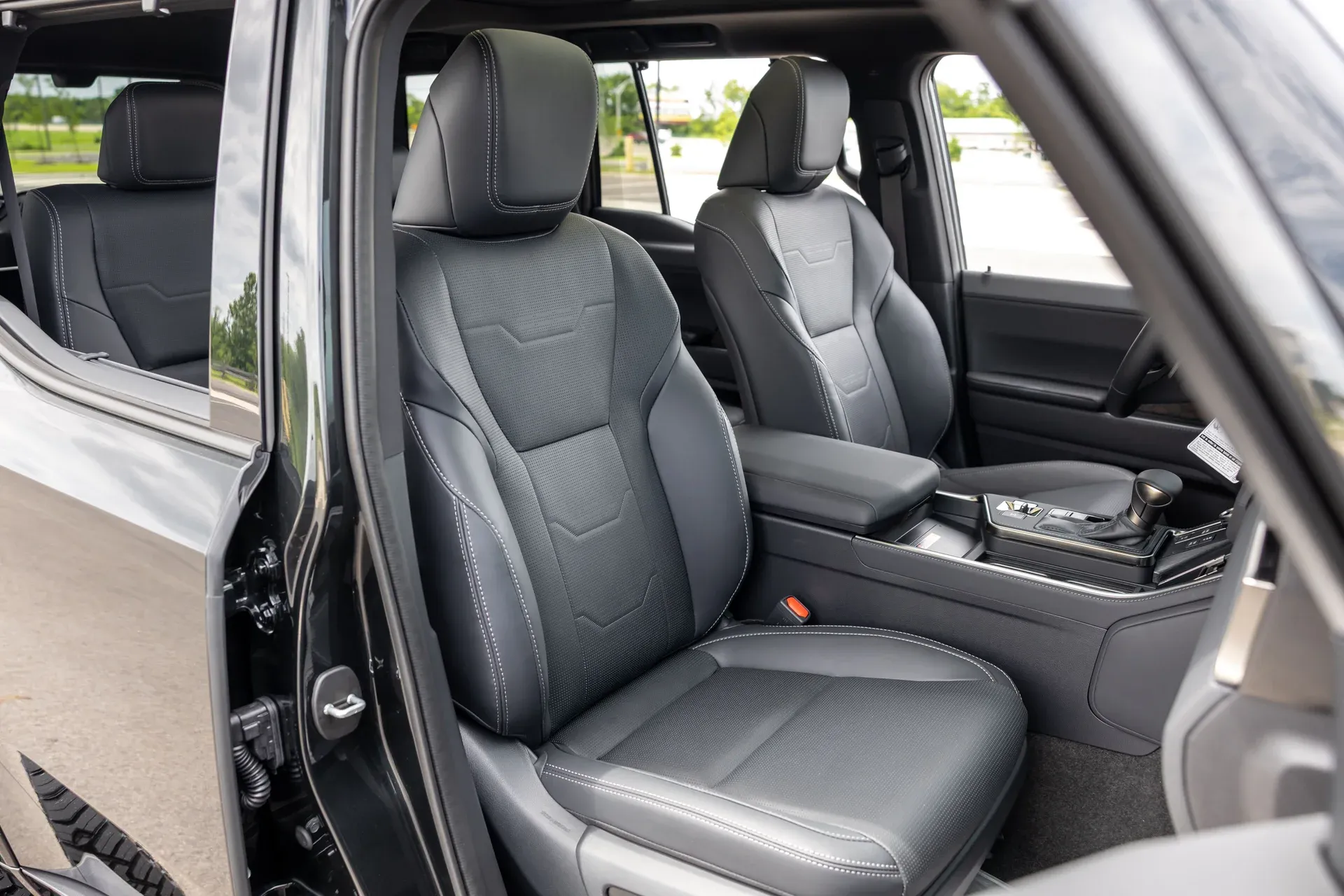 imgi_113_2025-lexus-gx-gx-550-luxury-4wd