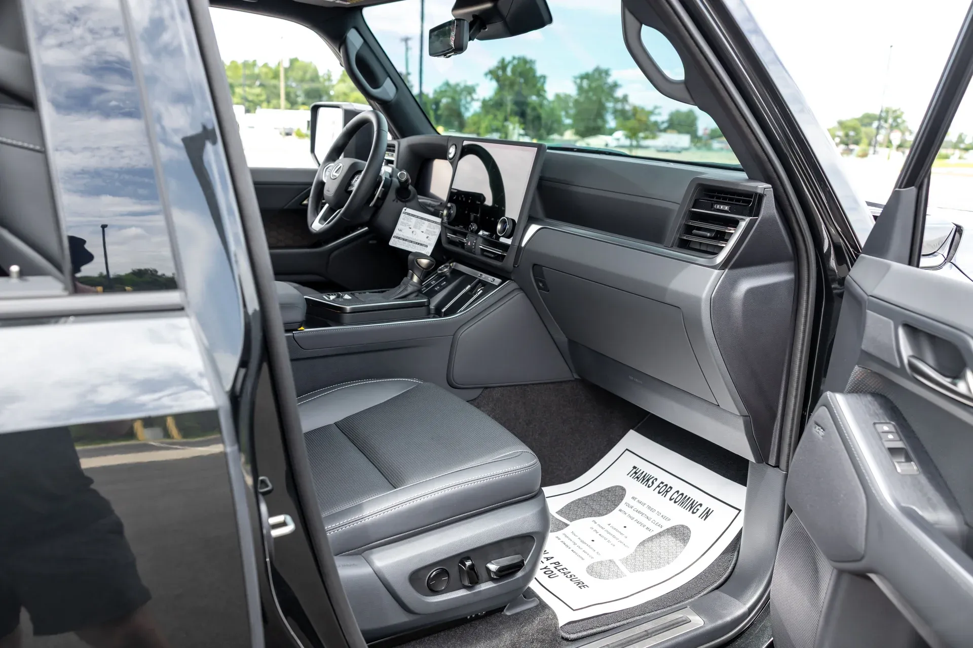 imgi_114_2025-lexus-gx-gx-550-luxury-4wd