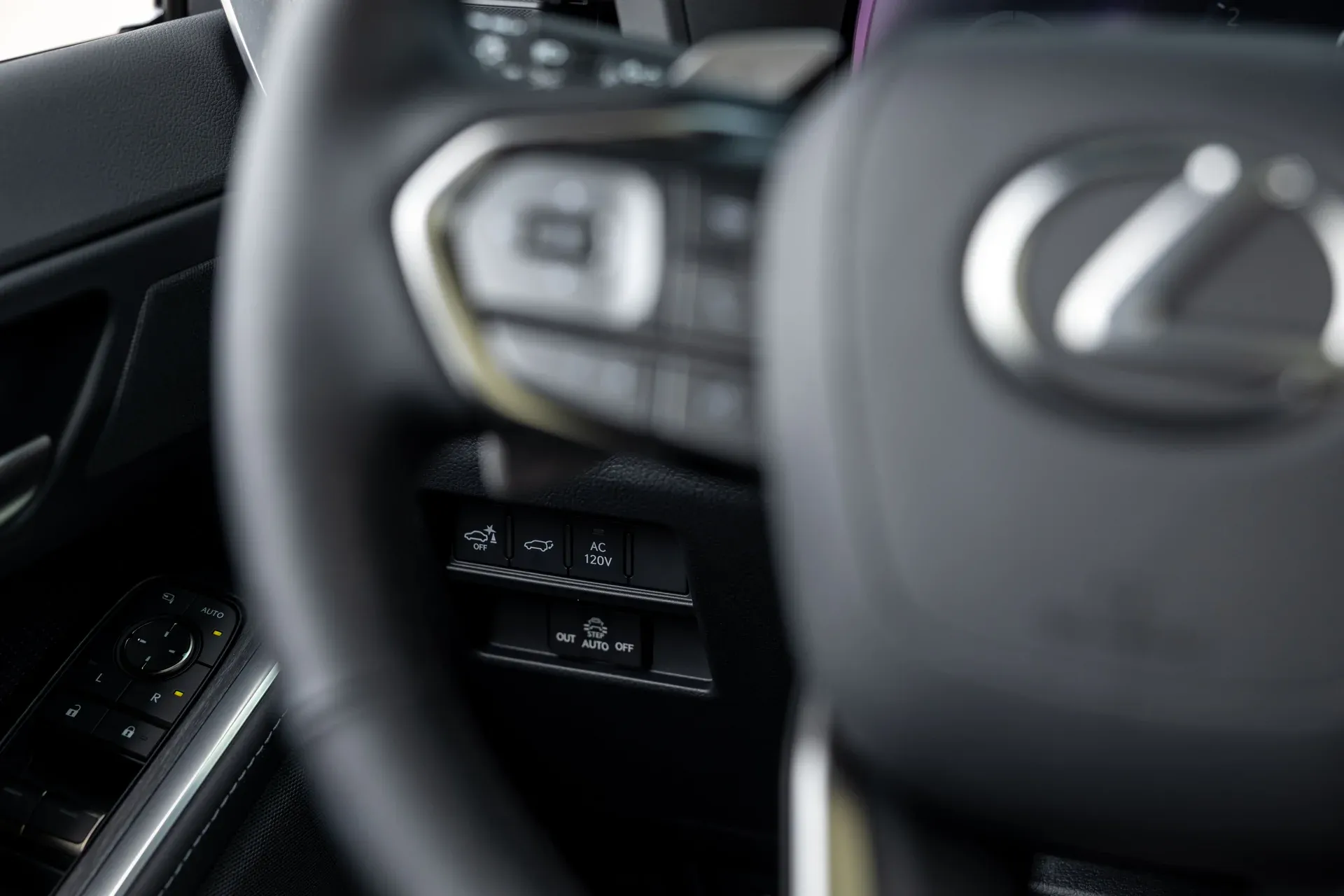 imgi_129_2025-lexus-gx-gx-550-luxury-4wd