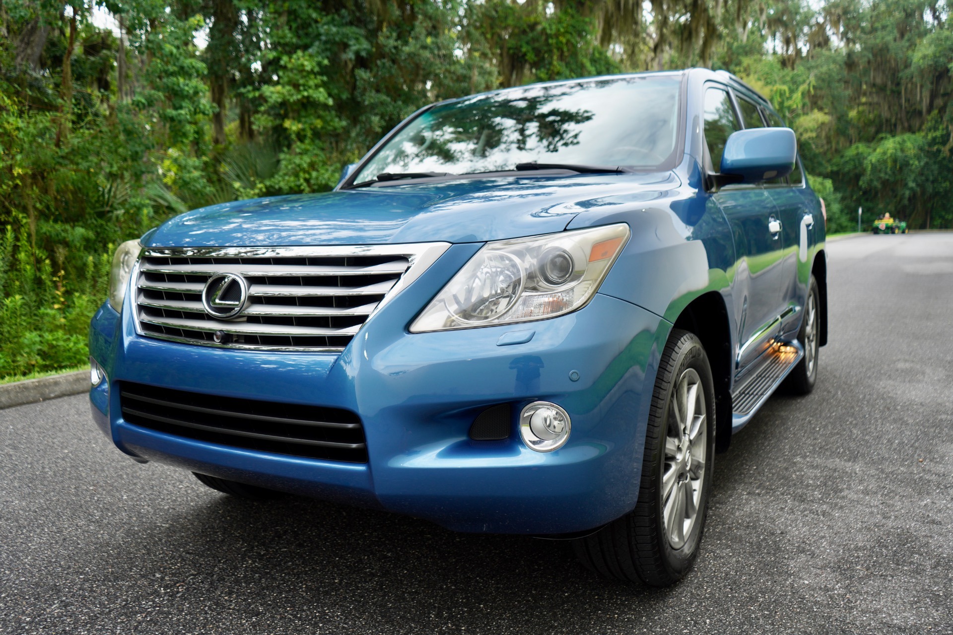 imgi_33_Used-2010-Lexus-LX-570-RARE-COASTAL-AZUL-MICA-1721959331